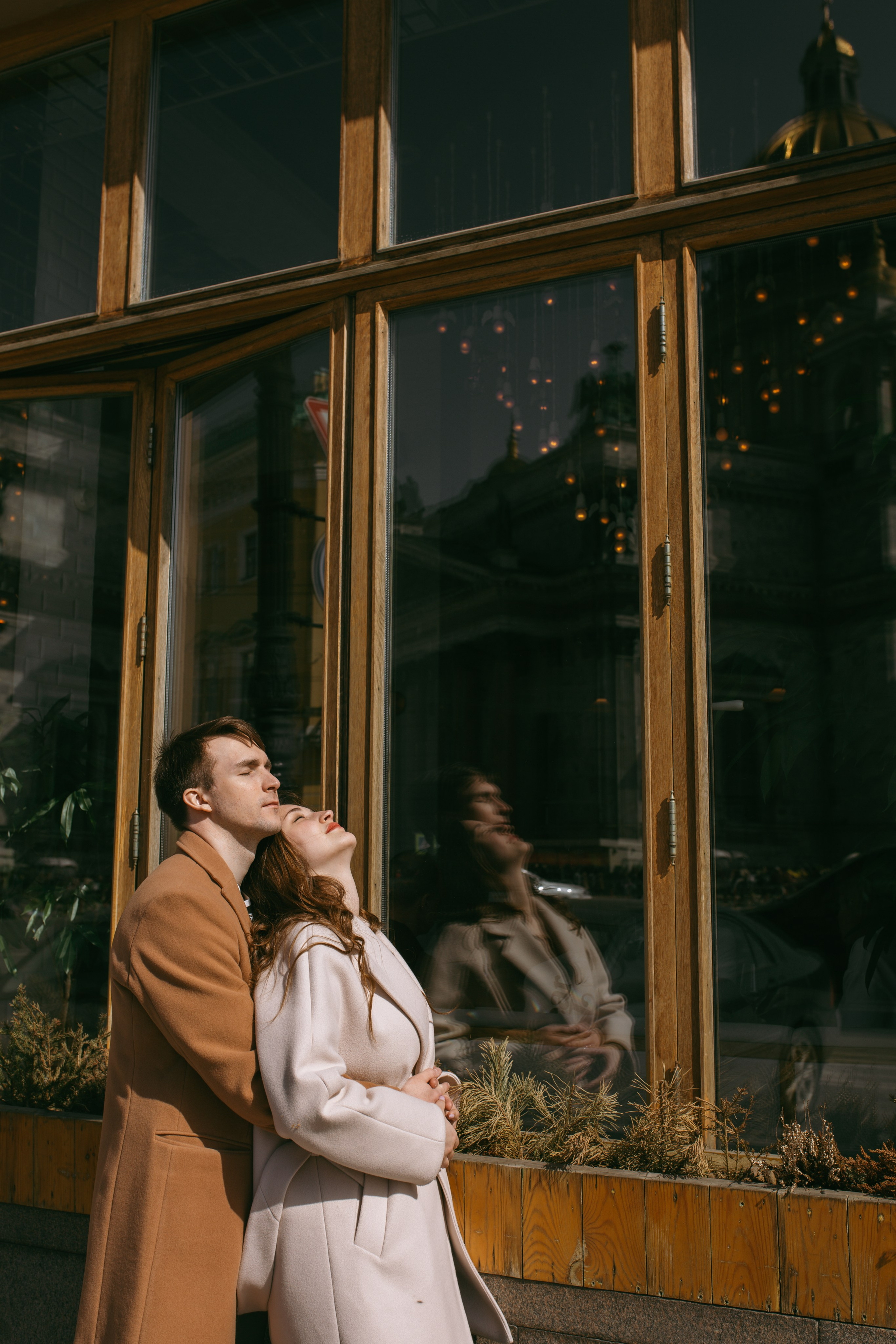 Прогулка около Исаакия. Свадебный и женский фотограф в Санкт-Петербурге Муртеева Екатерина