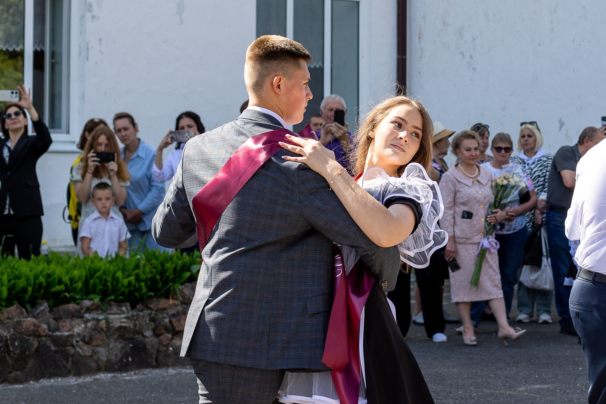 Последний звонок. Выпускные альбомы Майкоп, Краснодар Елена Золотарева