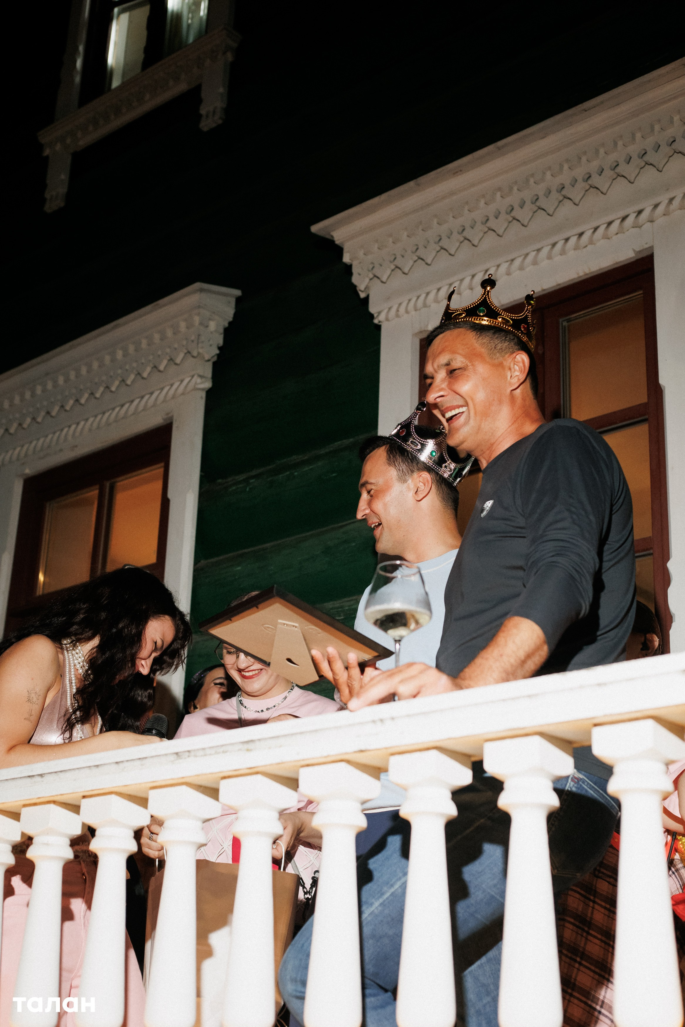 ВИНОТЕКА [бар+магаз] — BIRTHDAY PARTY. СВОИ. ФОТООТЧЕТЫ-СОБЫТИЯ-МЕСТА