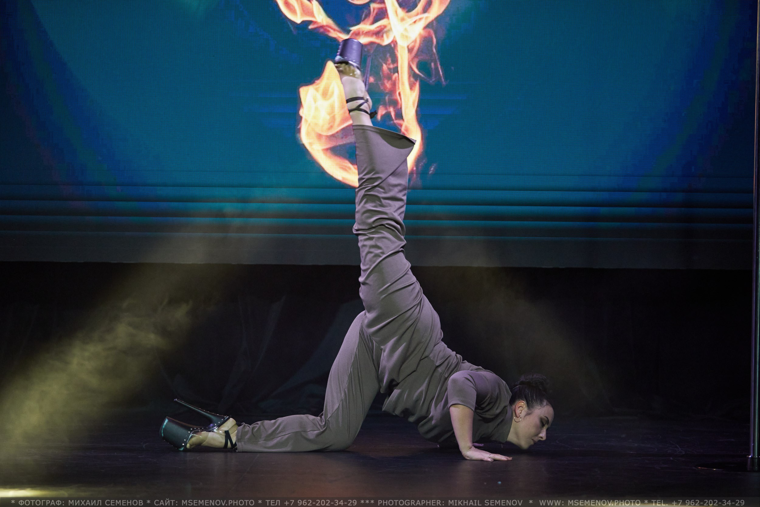 Анонс «SOUL POLE CHAMPIONSHIP IV». Photographer for business Mikhail Semenov. Aqua photo studio, photo school