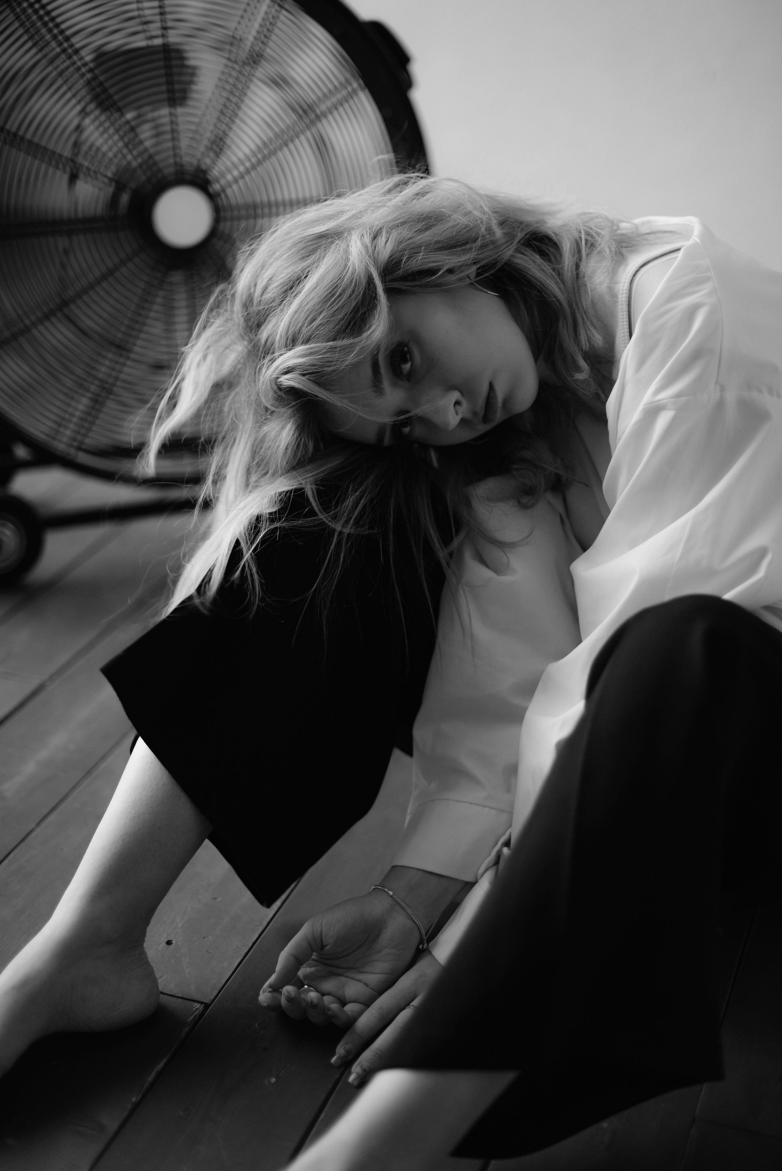 Фотосессия в стиле минимализм в студии