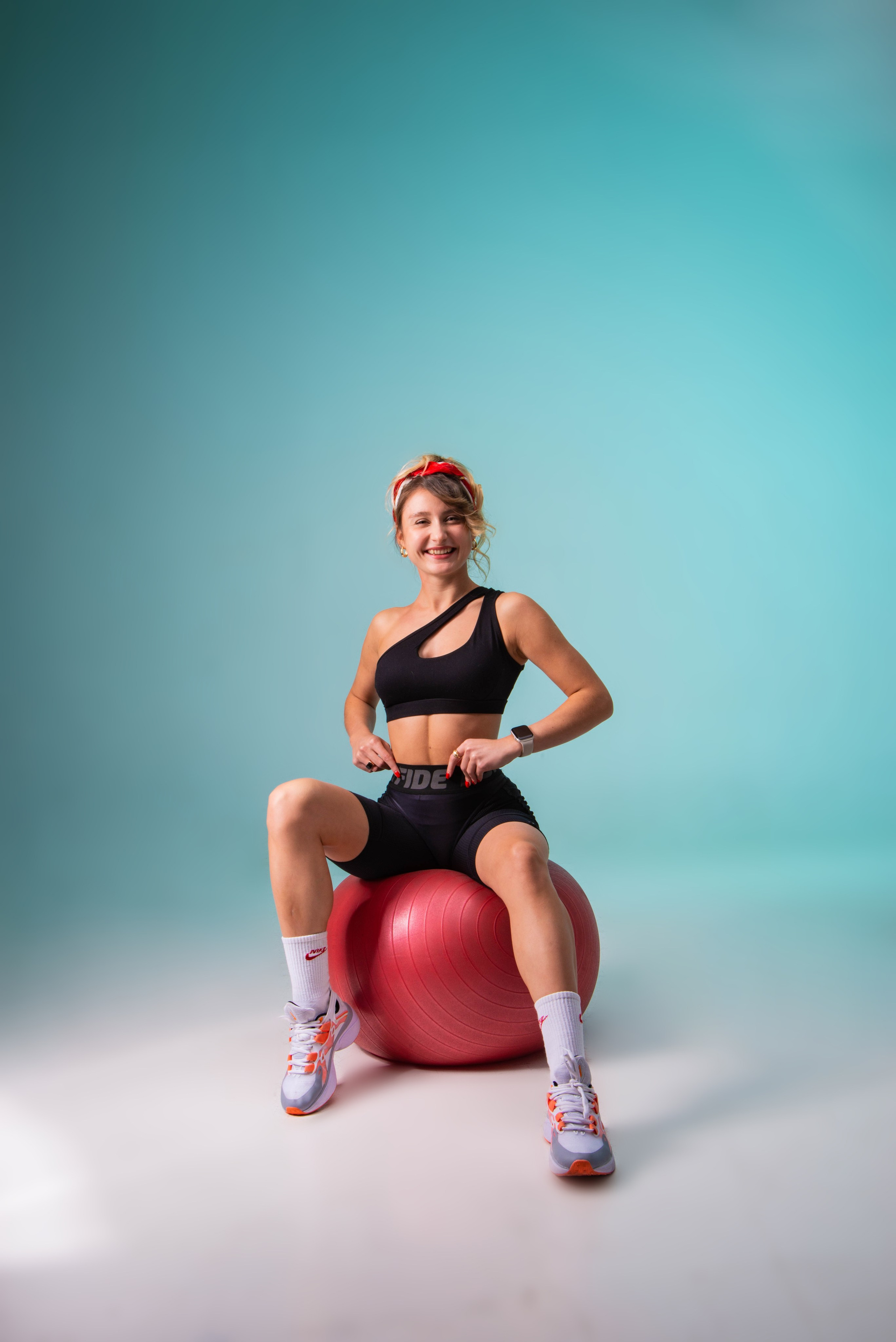 Реклама для сети «FIZкультура». Ксения Glossa. Портретный и репортажный фотограф в Самаре