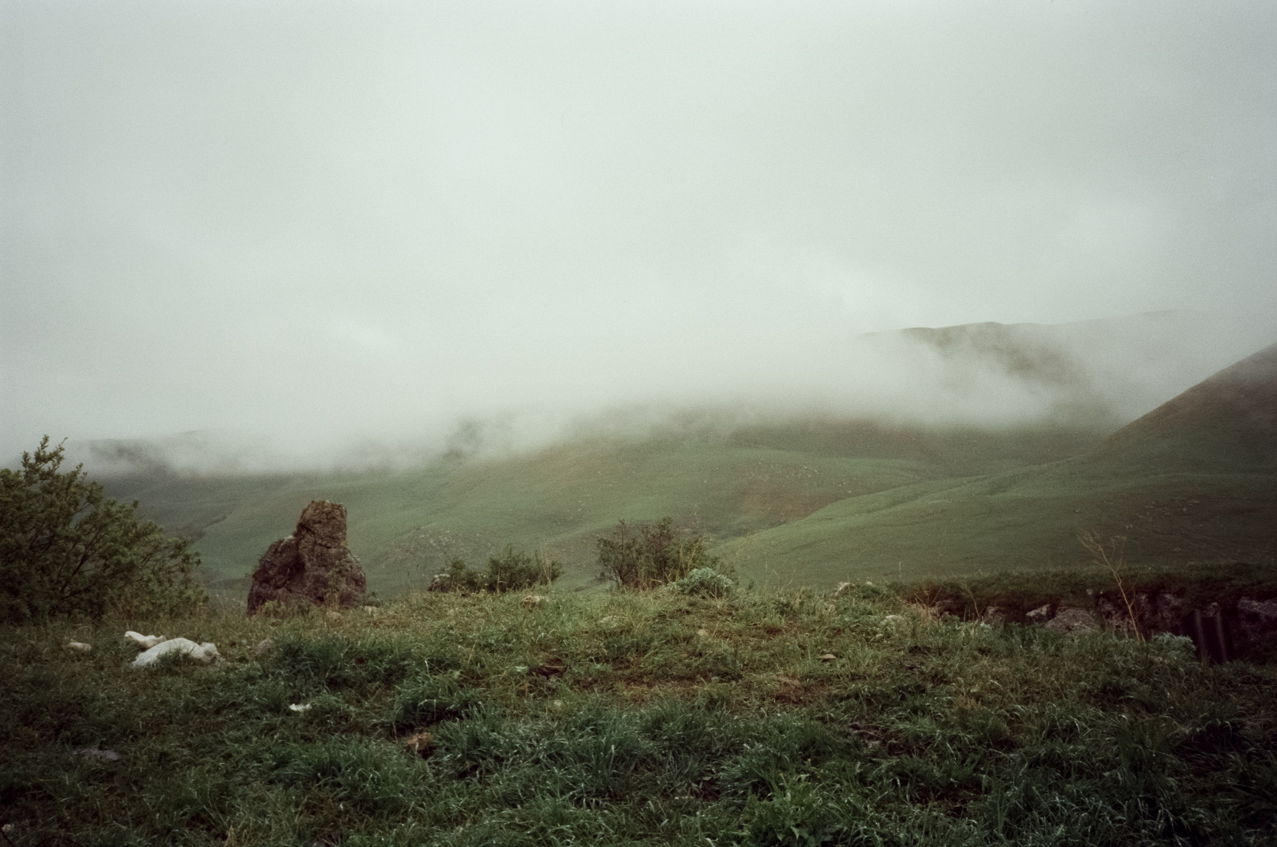 Дорога на Джилы-Су в дождливое утро. Туман. Фотограф-документалист Мария Осокина