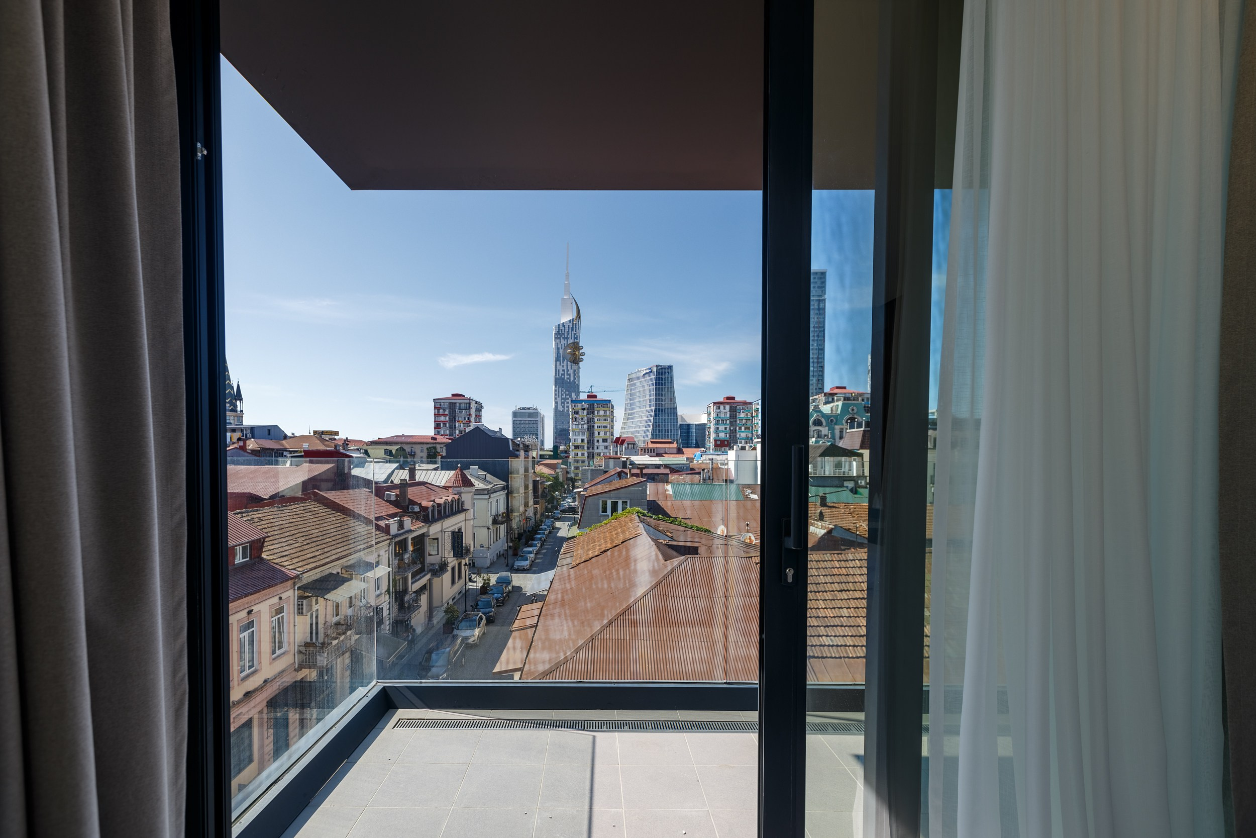 HOTEL PIAZZA EPIGRAPH (BATUMI). Режиссёр, клипмейкер, фотограф — Андрей Охота