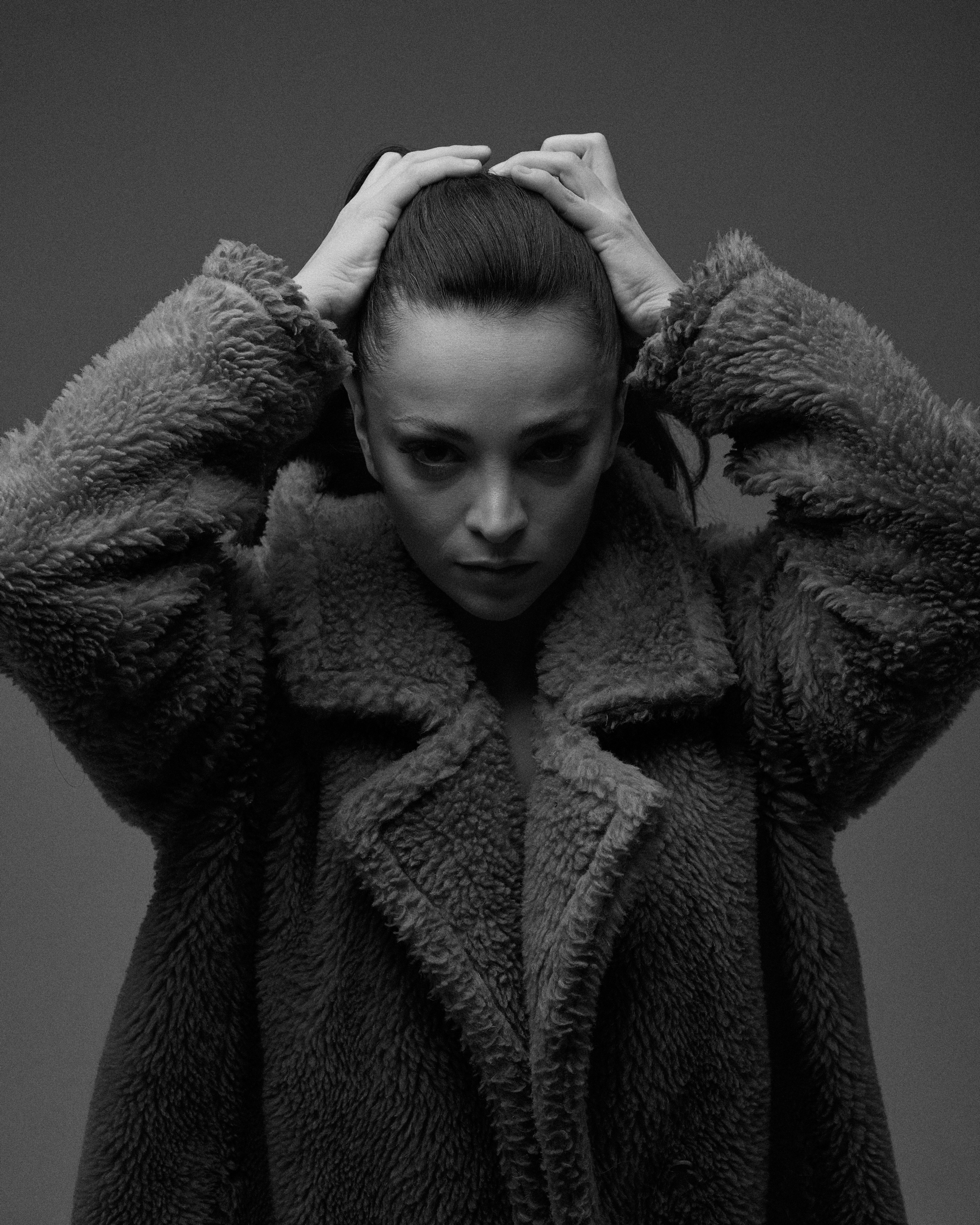 ТЕОНА ДОЛЬНИКОВА. Оксана Кузь|фотограф и продюсер