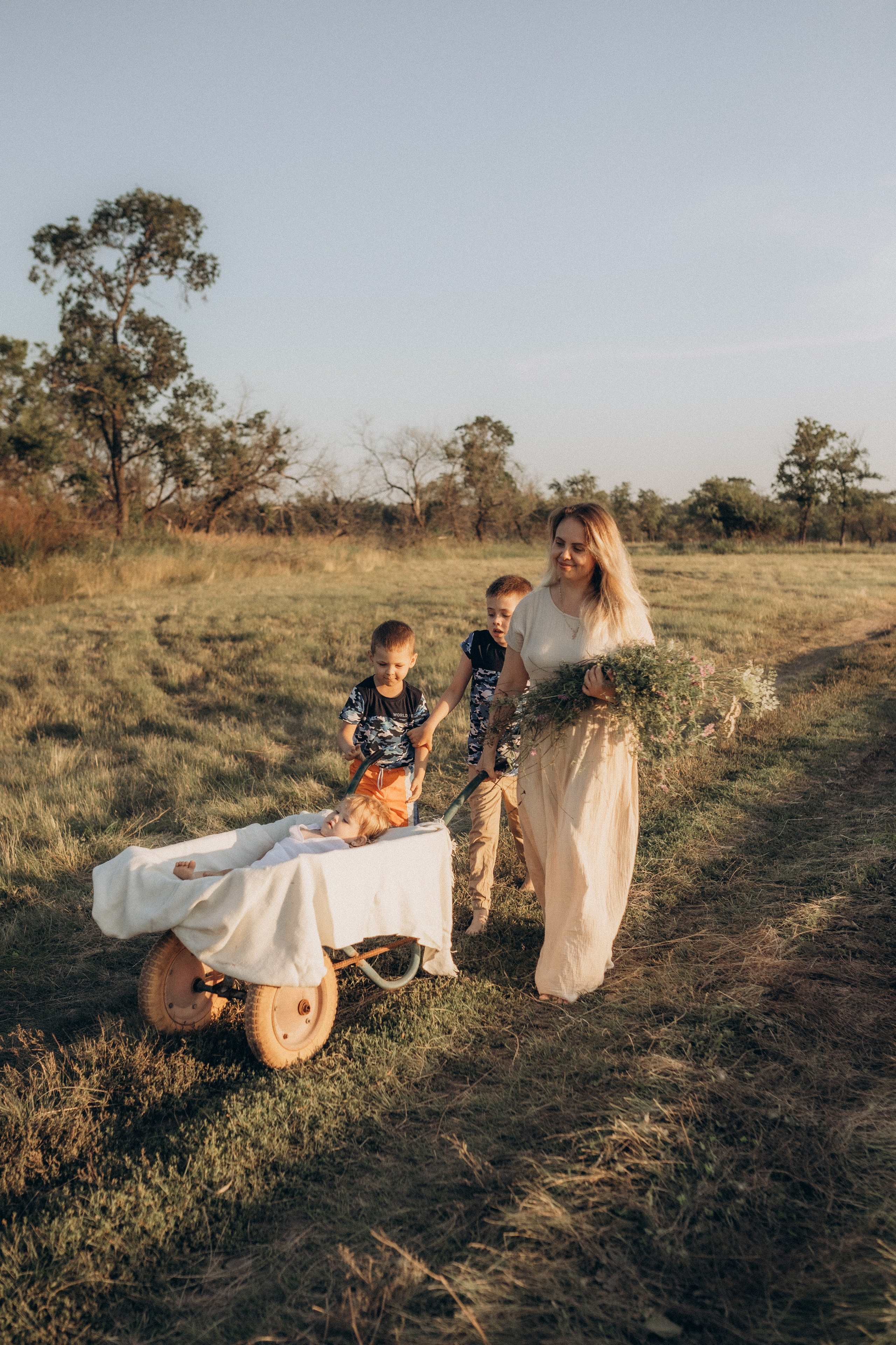 Ольга и ее большая семья. Семейный фотограф lifestyle в Новосибирске Елена Шпилевая