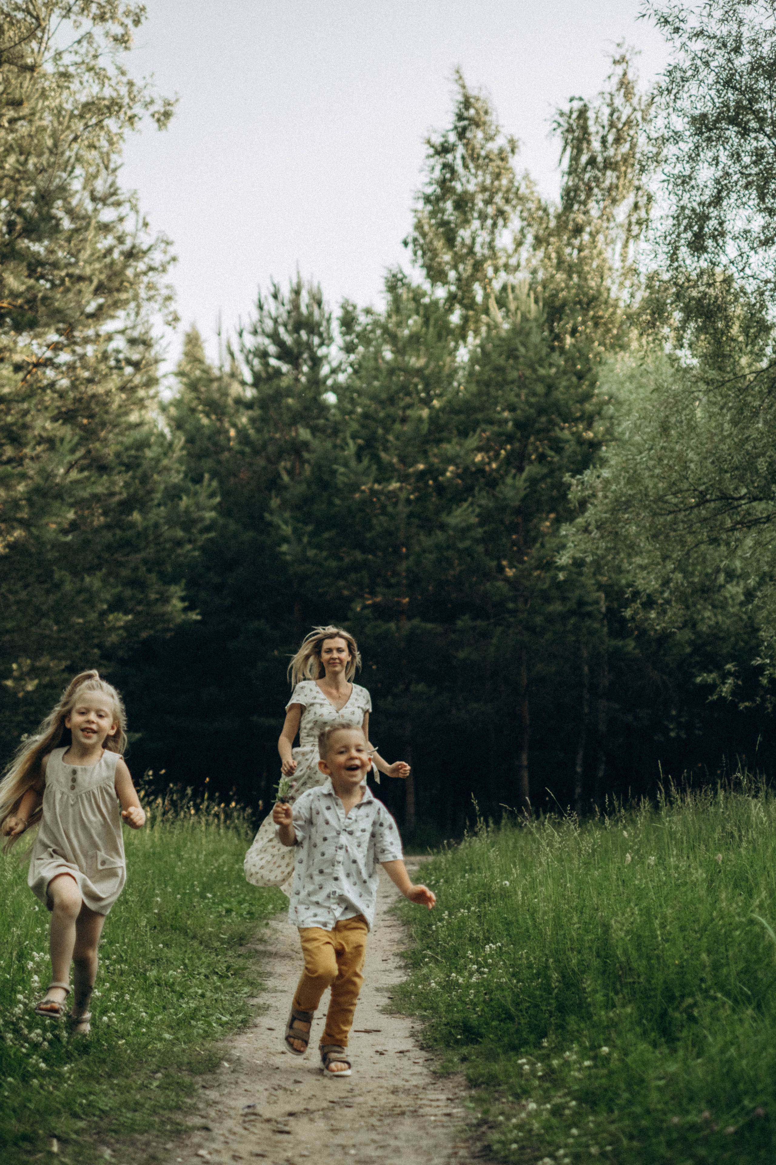 Оля, Милана и Тимур. Семейный фотограф и анималист в Москве Анна Иванова