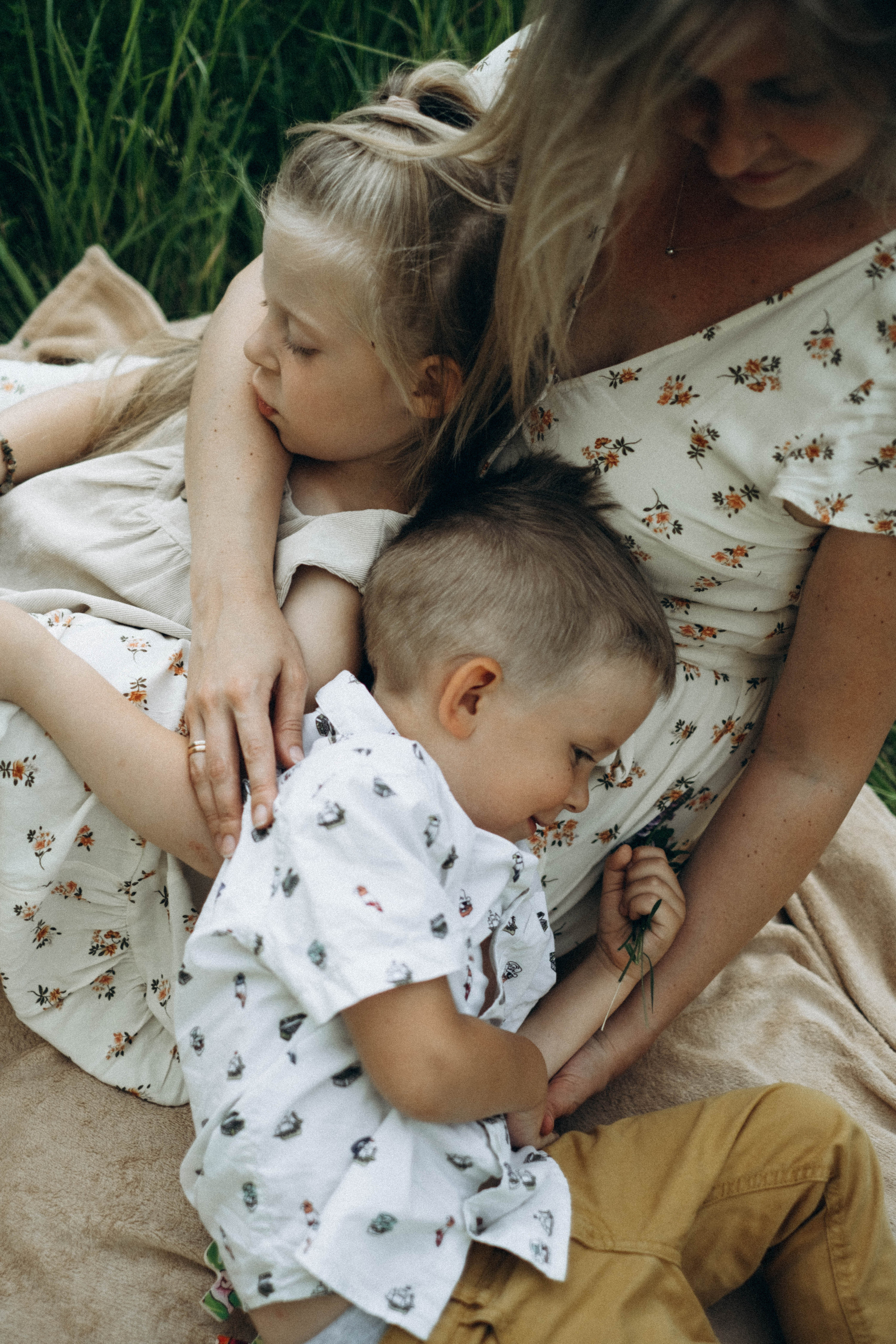 Оля, Милана и Тимур. Семейный фотограф и анималист в Москве Анна Иванова