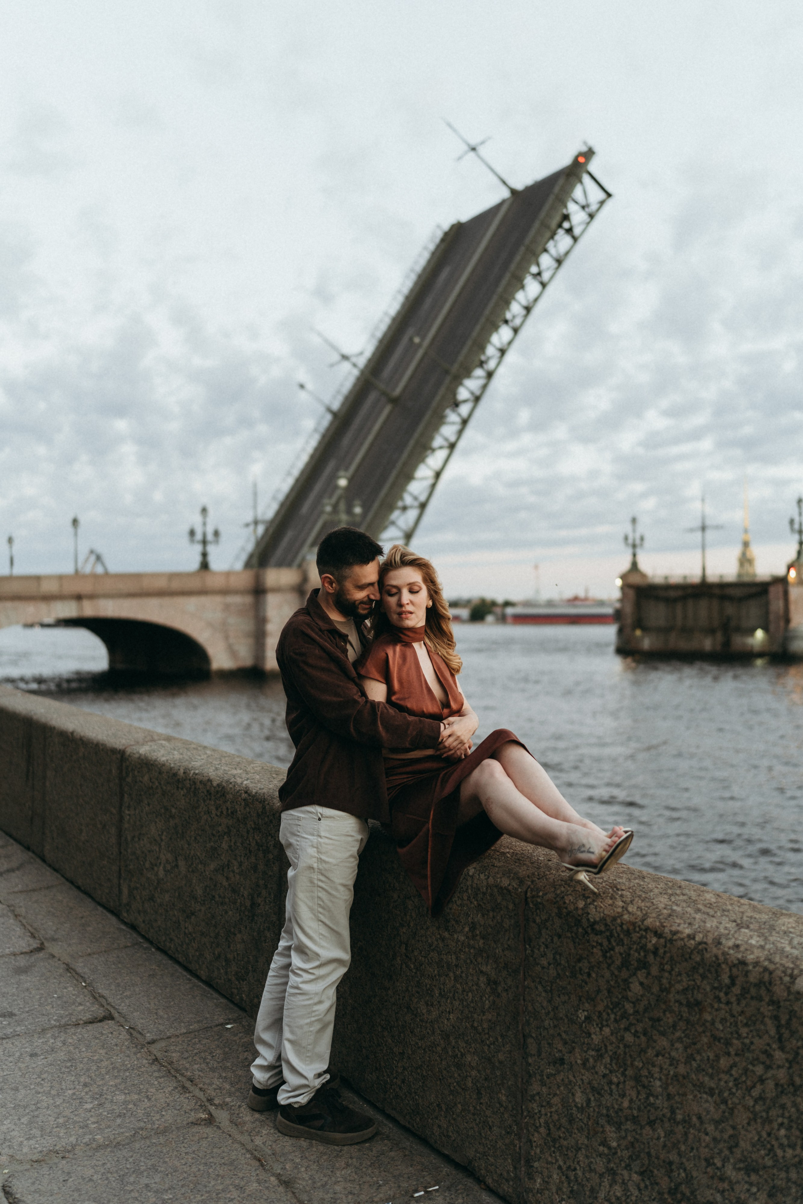 Максим и Настя / Разводные мосты. Фотограф в Санкт-Петербурге — Лучина Екатерина
