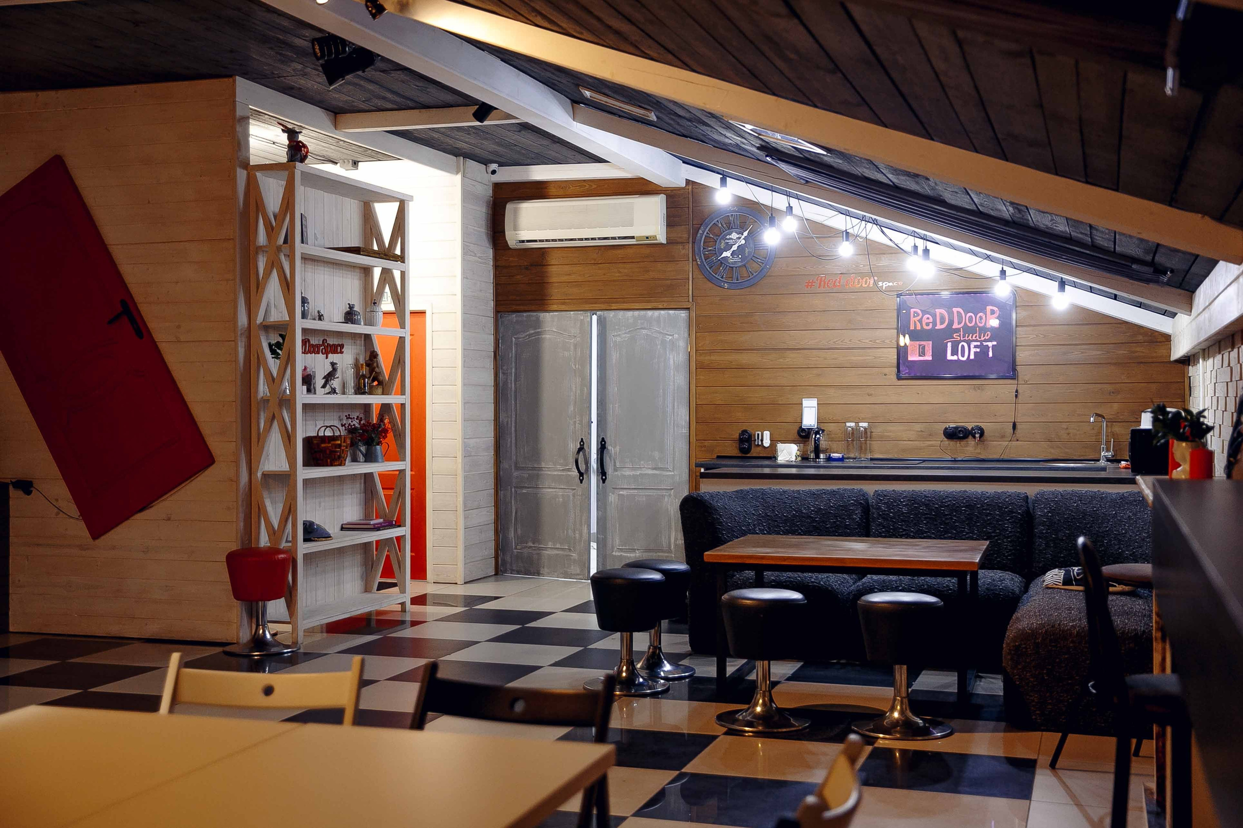 Студия «РЕД дор». Ваш репортажный фотограф Артемий Антонов