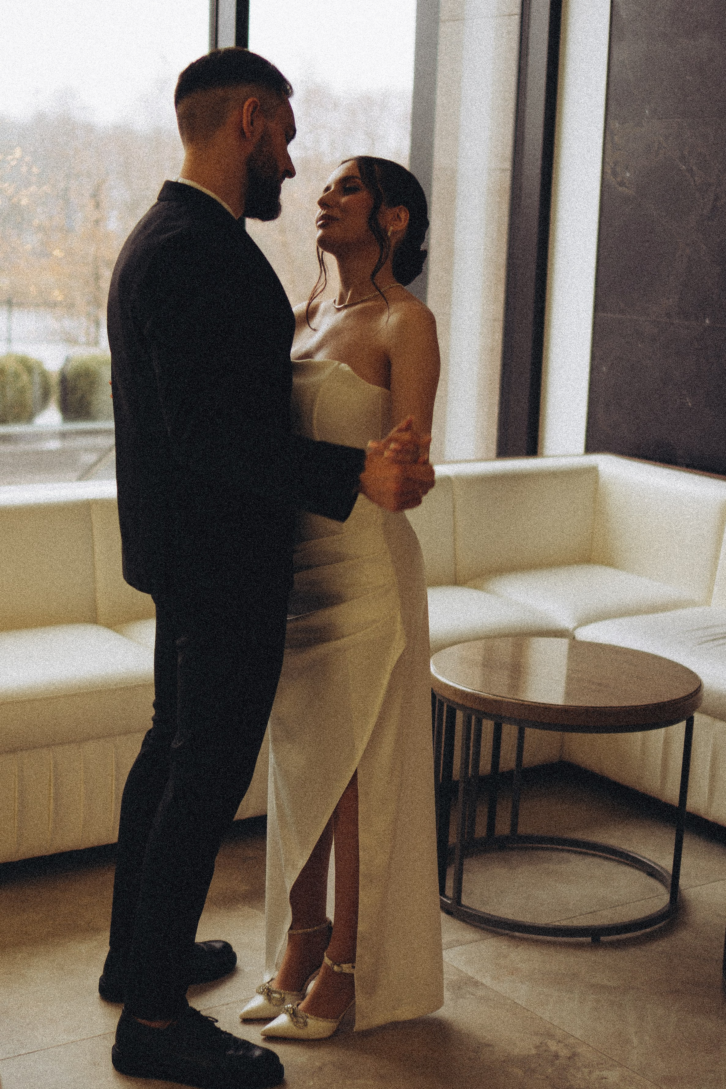 СВАДЕБНАЯ СЬЕМКА СБОРОВ ЖЕНИХА И НЕВЕСТЫ В ОТЕЛЕ И ТАКЖЕ ФОТОСЕССИИЯ В ОТЕЛЕЕ МЕГАПОЛИС БРЯНСК. Профессиональный фотограф, Санкт-Петербург — Виктория Богомолова