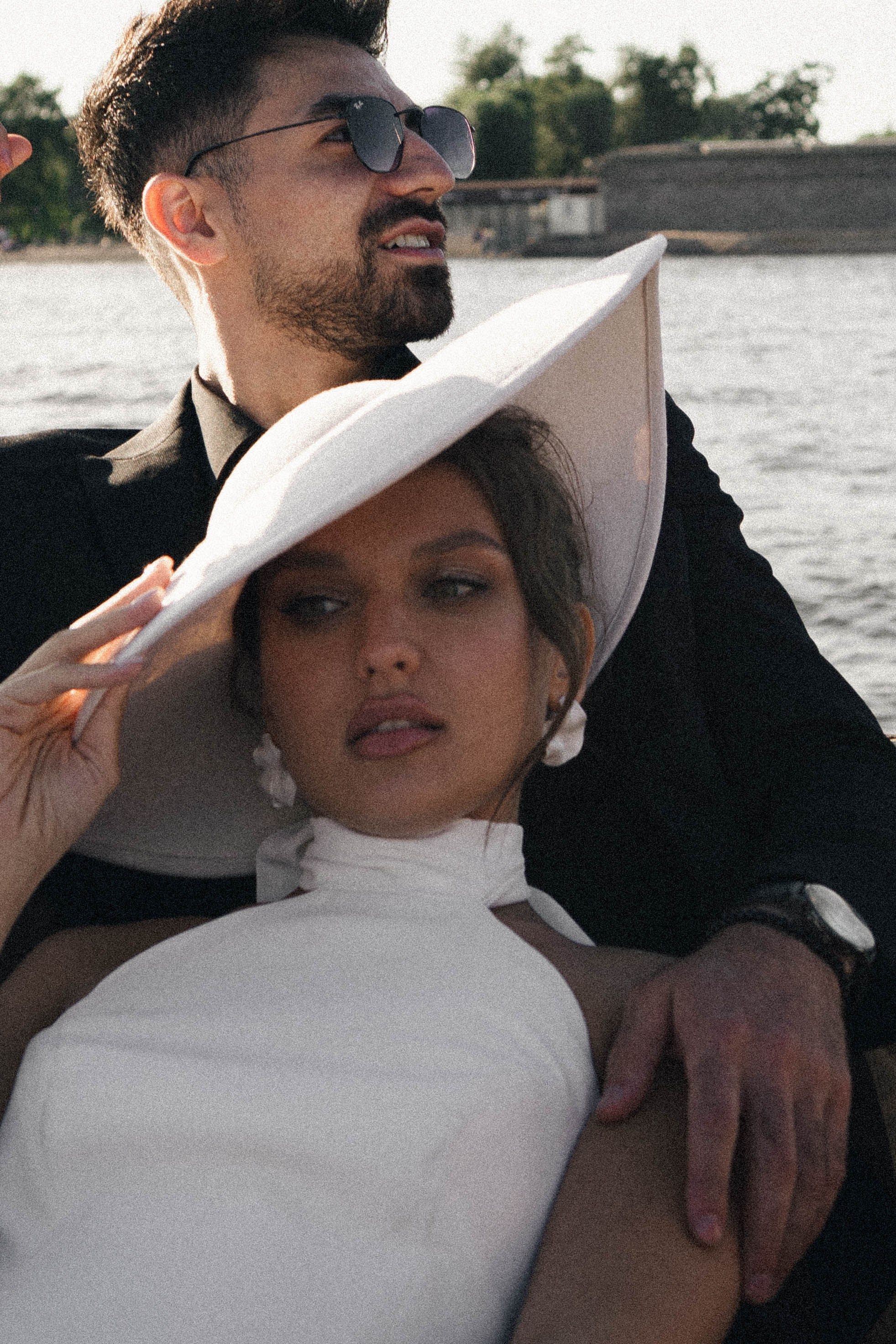 СВАДЕНБНАЯ СЬЕМКА НА КАТЕРЕ ПО КАНАЛАМ САНКТ-ПЕТЕРБУРГА И В АКВАТОРИИ НЕВЫ. Профессиональный фотограф, Санкт-Петербург — Виктория Богомолова