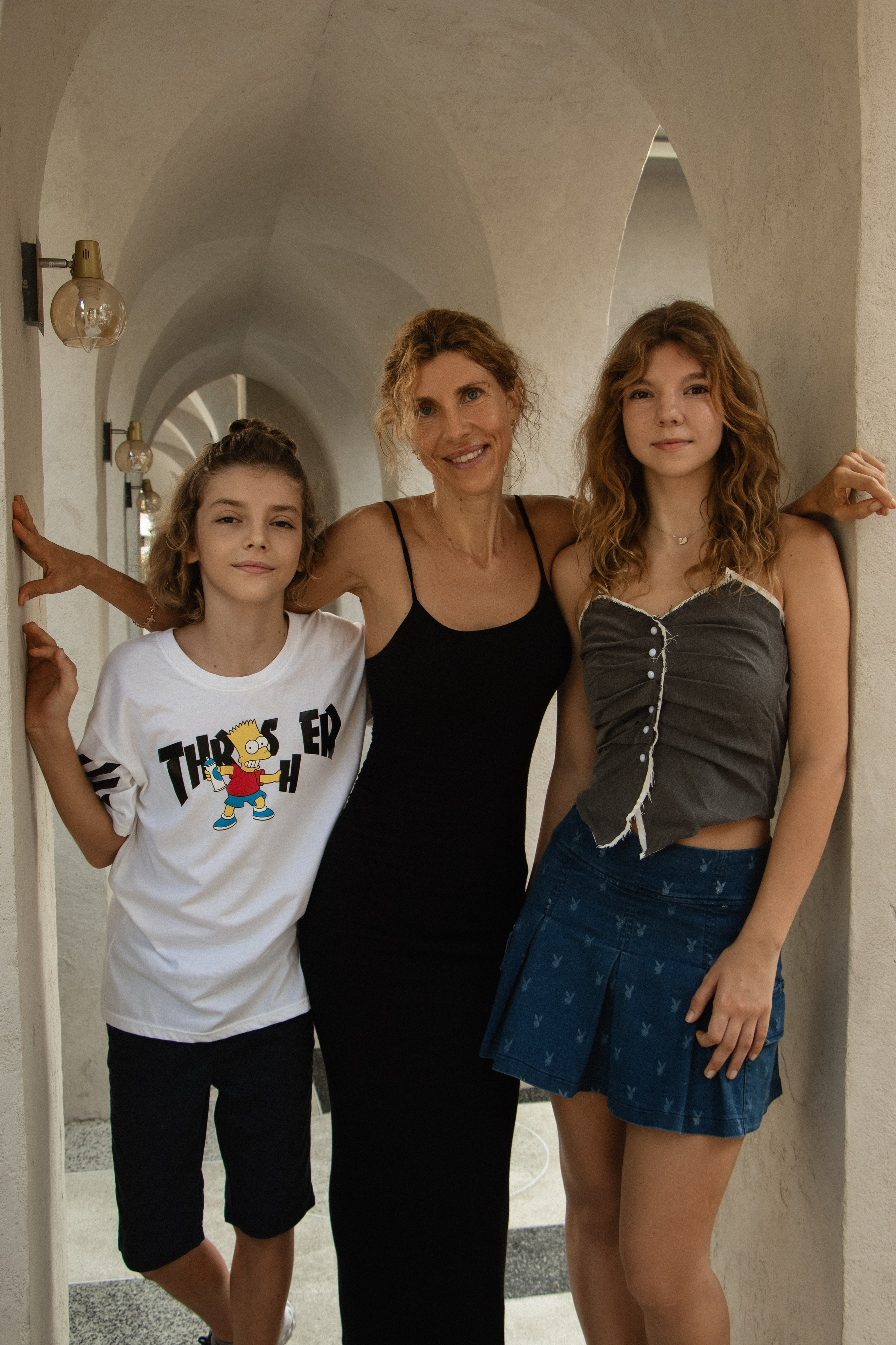 Irina’s family. Portrait photographer in Thailand