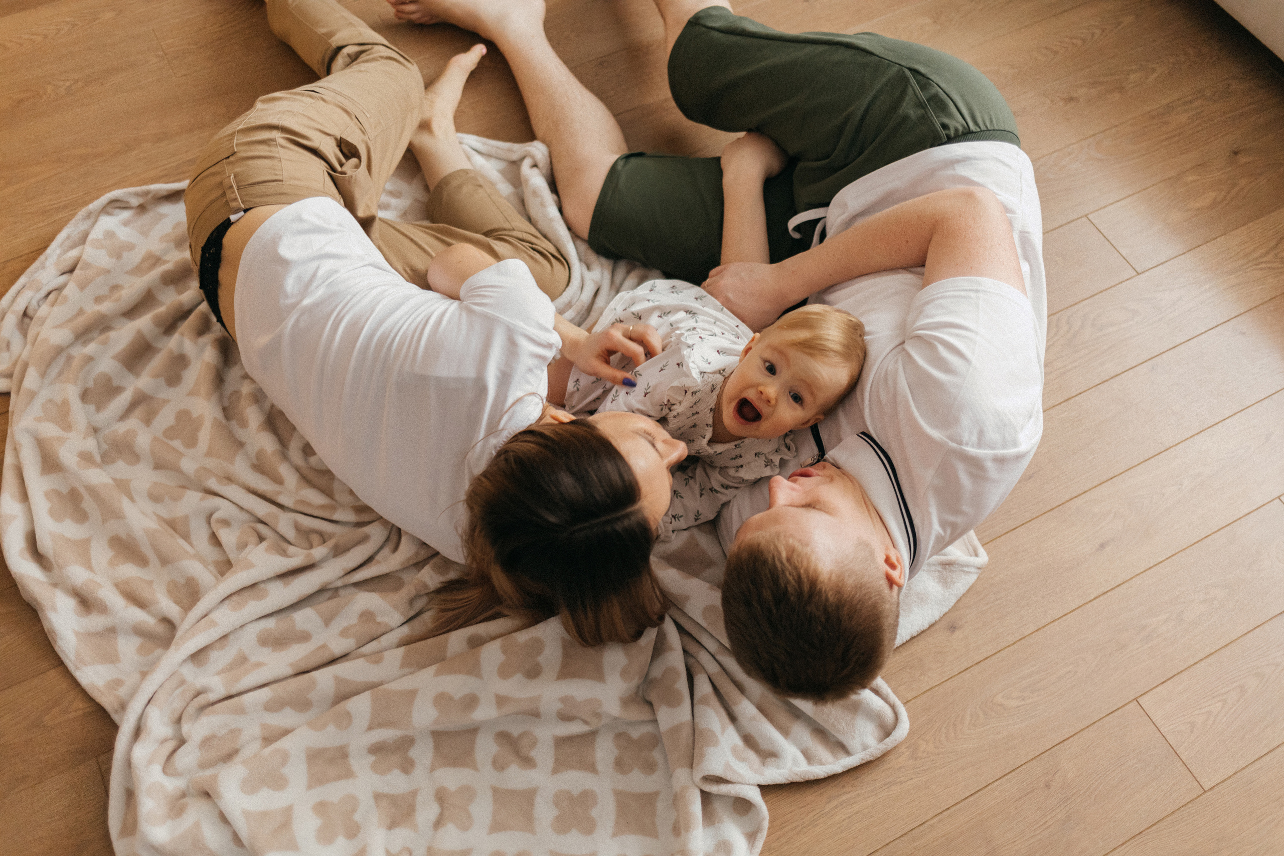 Настя, Сережа и крошка Есения. Главная