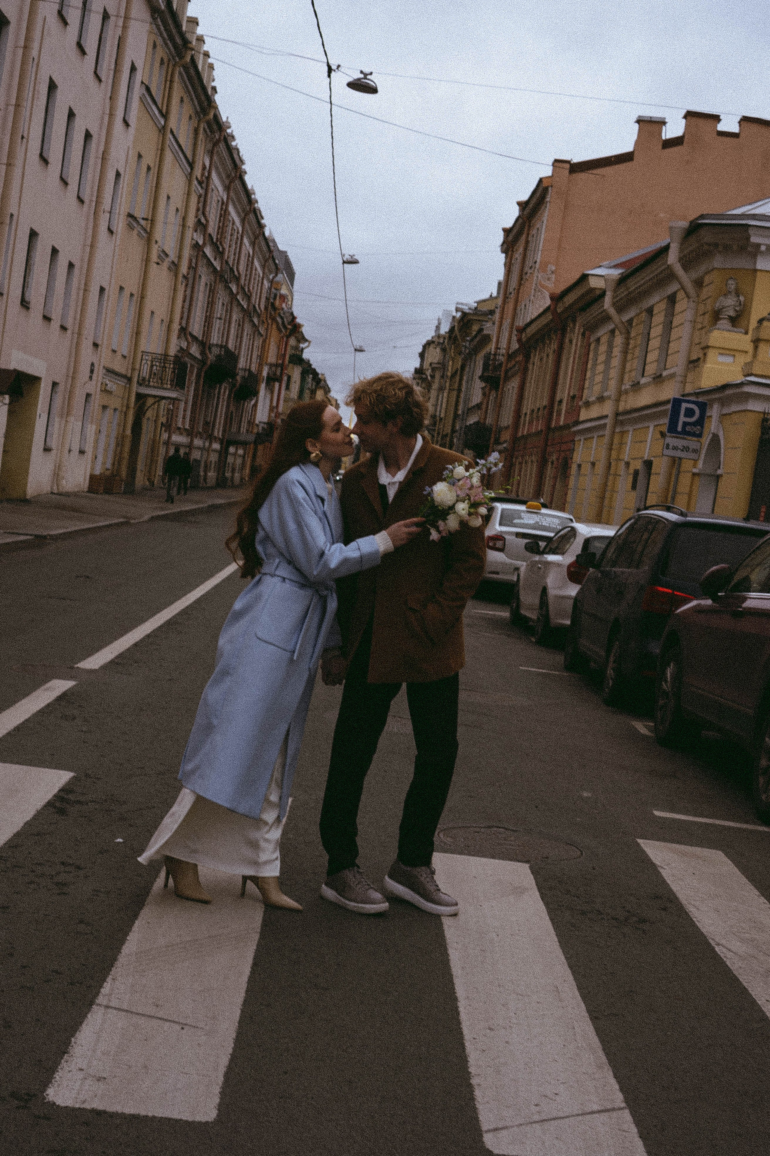 СВАДЕБНАЯ ПРОГУЛКА ПО ПЕТРОГРАДКЕ ВЕСНОЙ (ФОТОСЕССИИЯ ПАРЫ СВАДЕБНАЯ). Профессиональный фотограф, Санкт-Петербург — Виктория Богомолова