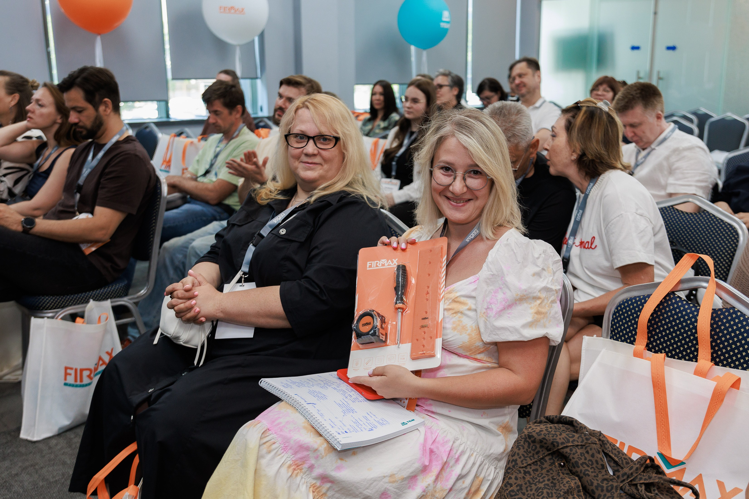 Конференция от ТБК «Новинки мебельных комплектующих». Фотограф Юлия Мальцева