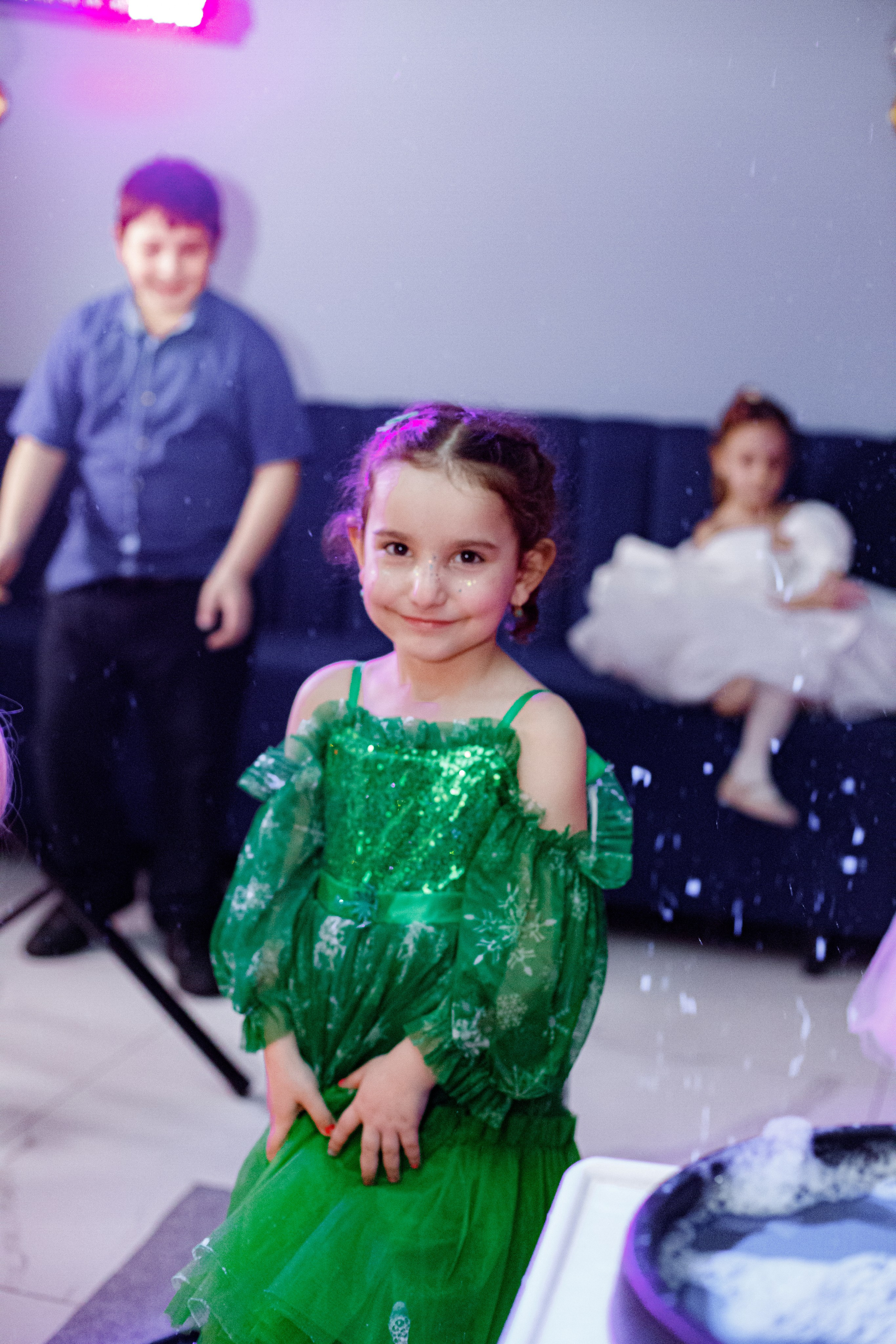 ASIA'S BIRTHDAY PARTY. Photokarish