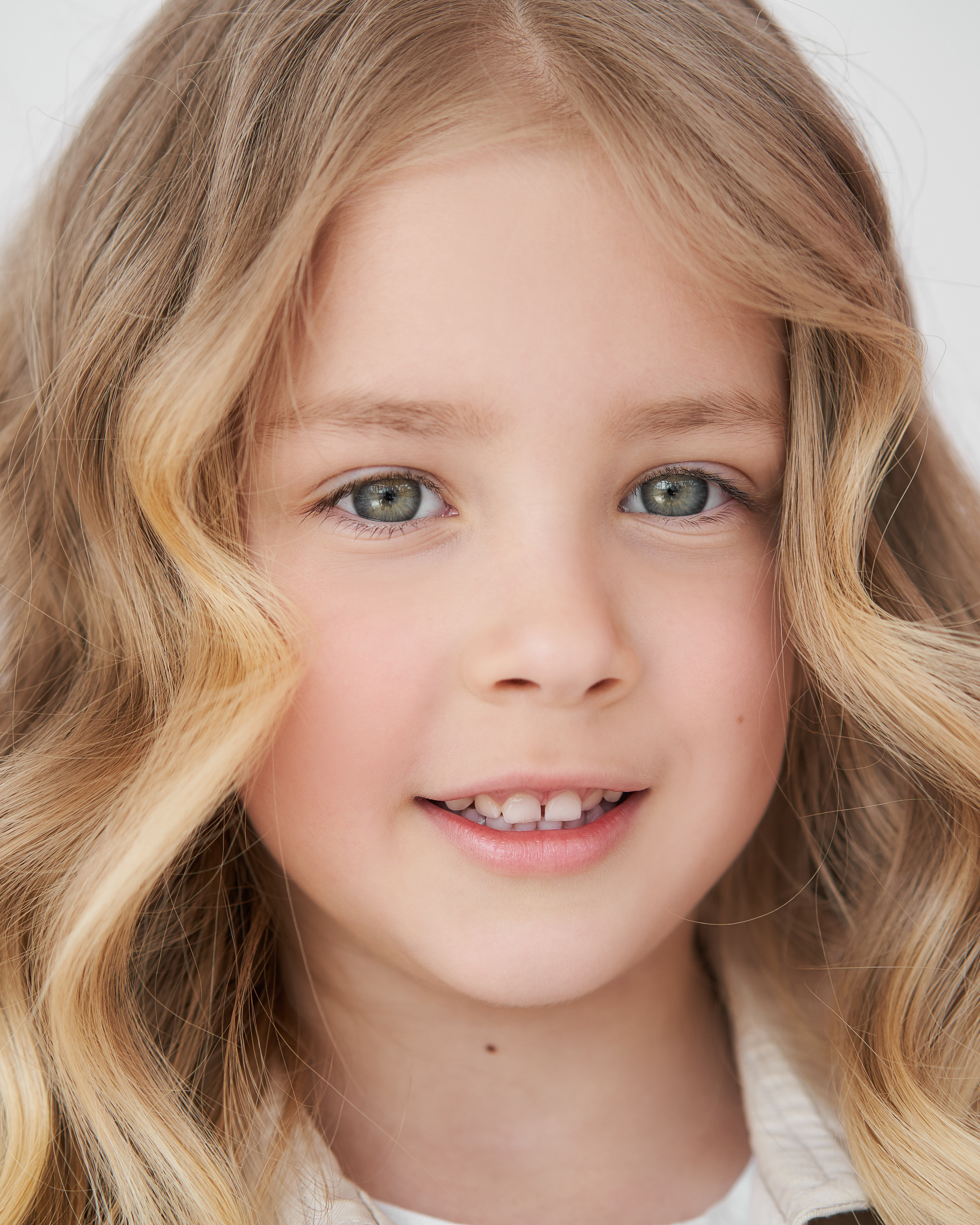 Модельное портфолио. Портретный фотограф в Москве Лидия Брауде