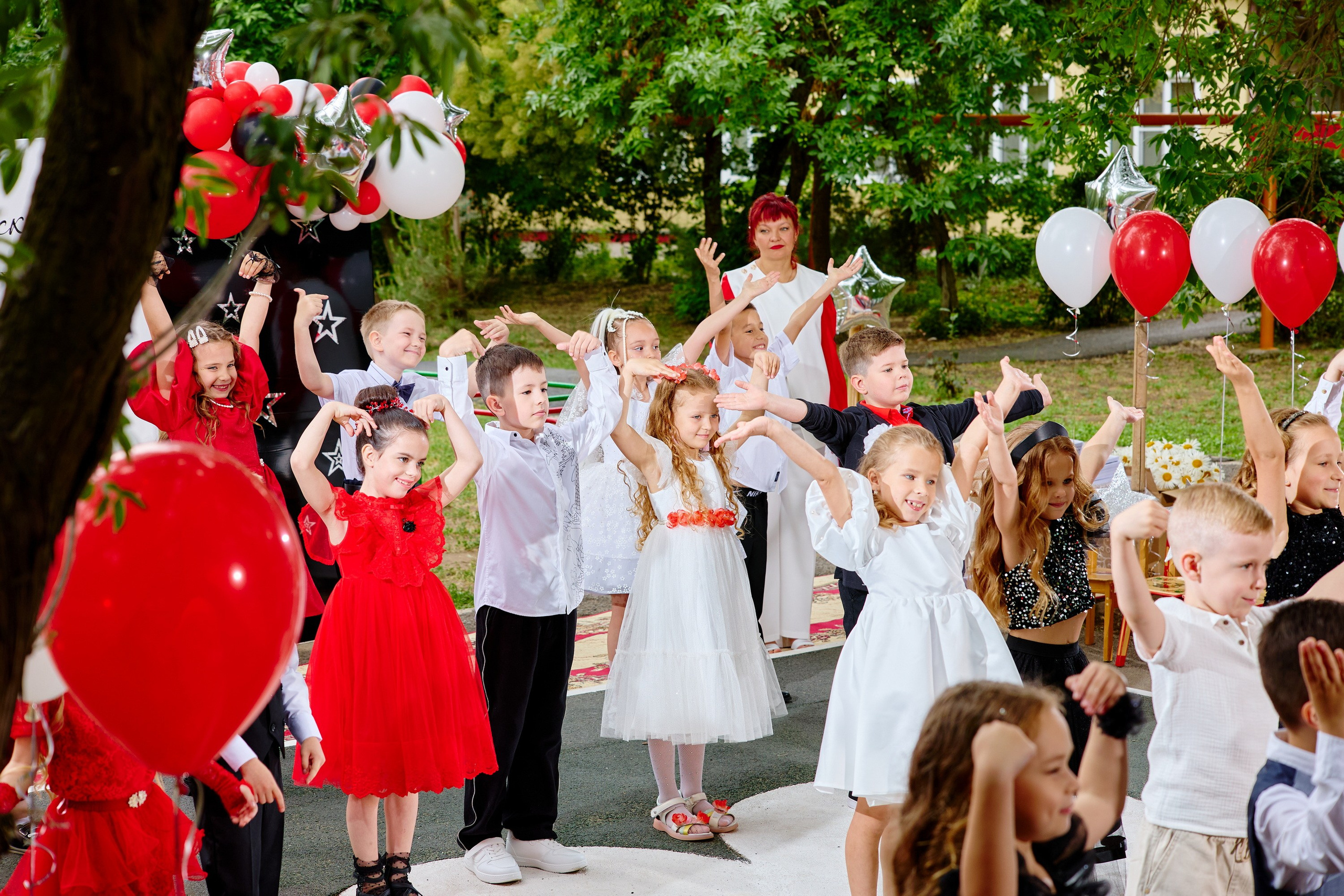 Выпускной 45 сад. Фотограф Выпускные альбомы Таганрог Сергей Коробченко
