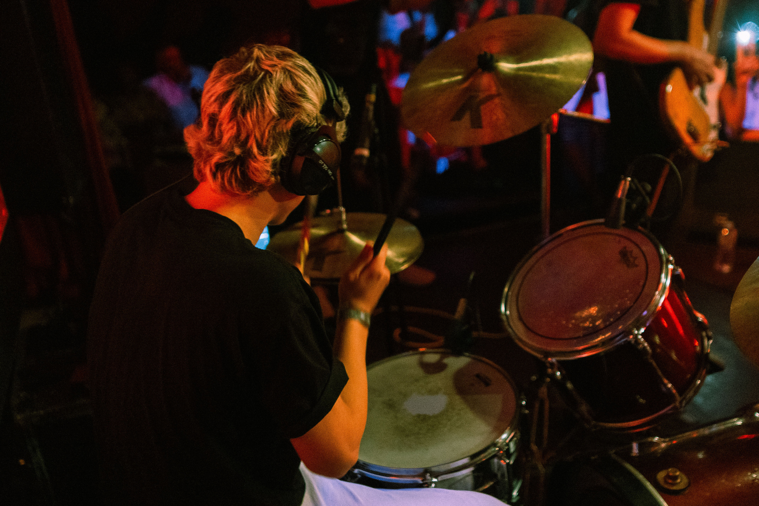 Концерт leanje клуб 16tonn