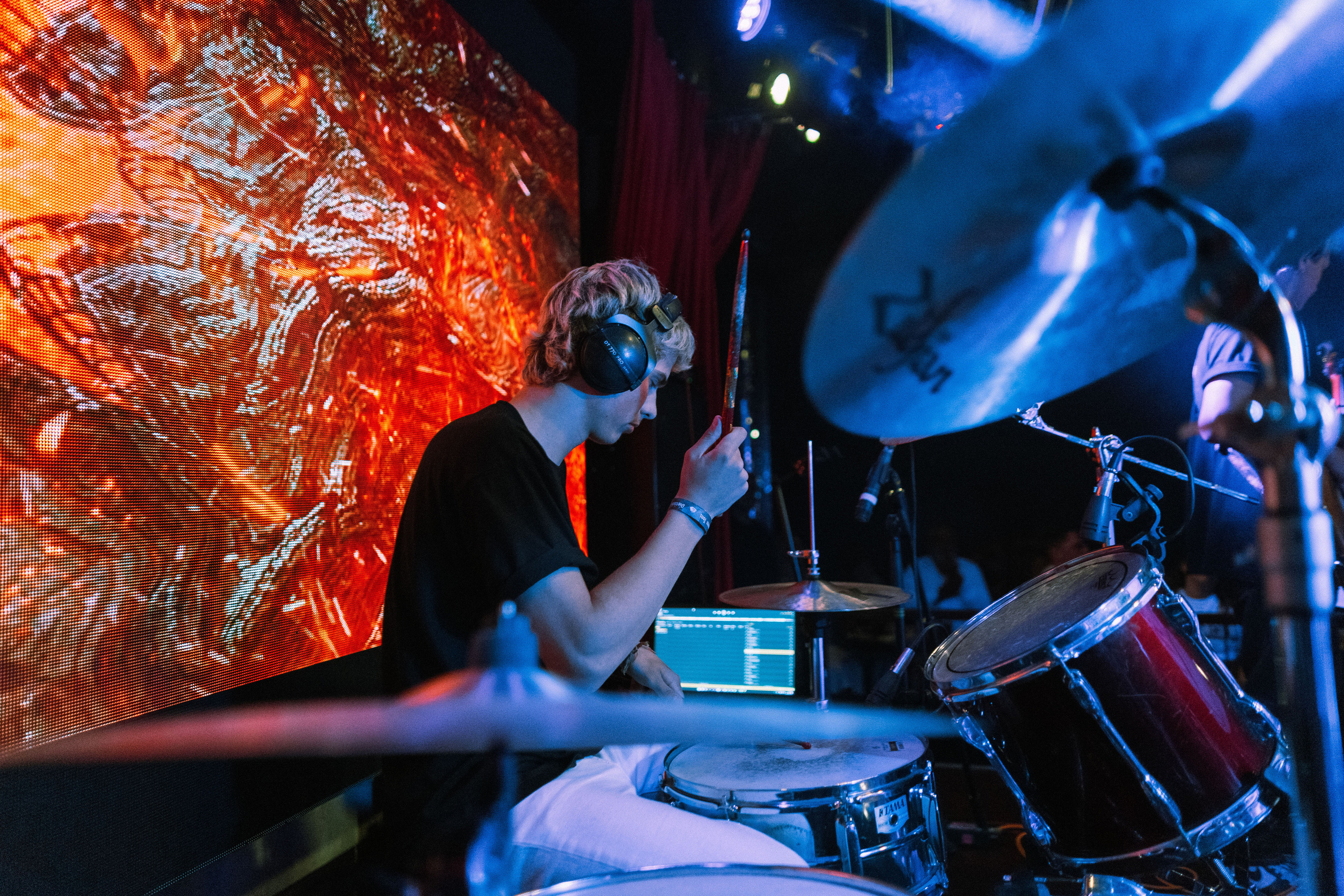 Концерт leanje клуб 16tonn