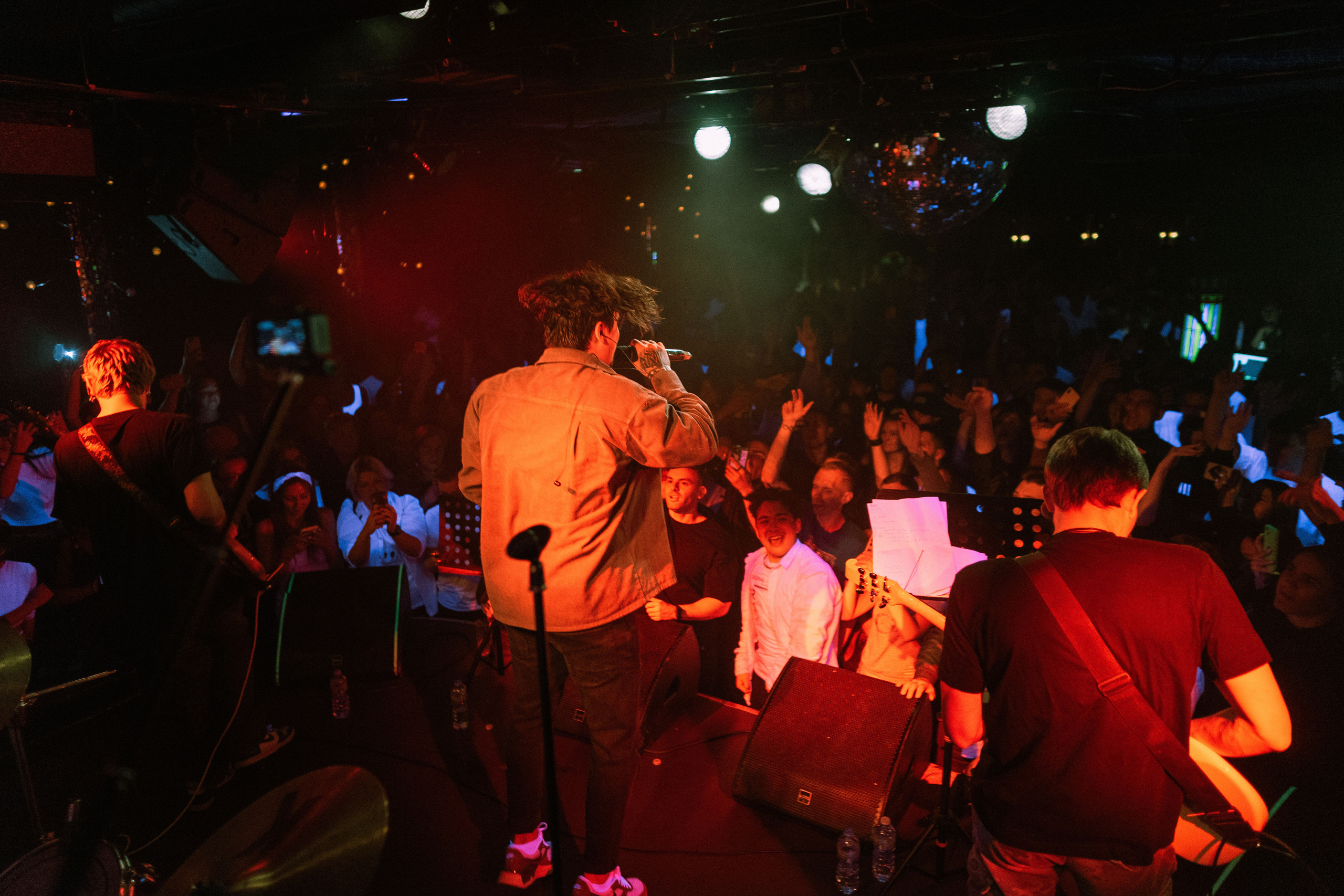 Концерт leanje клуб 16tonn