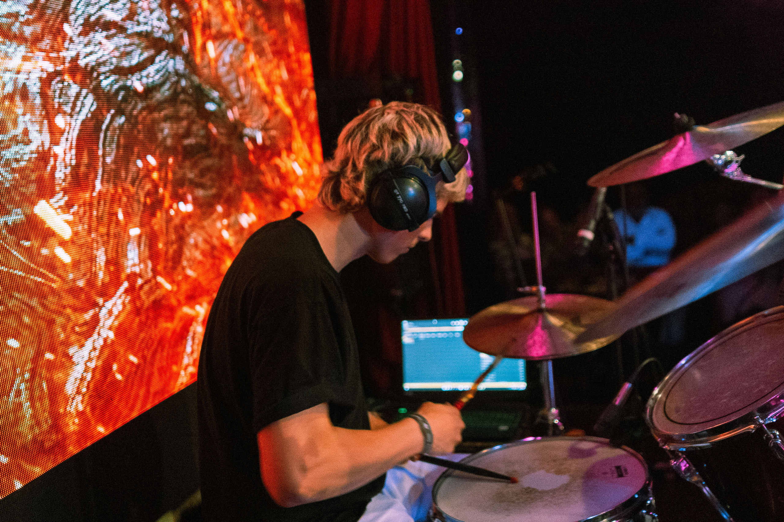 Концерт leanje клуб 16tonn