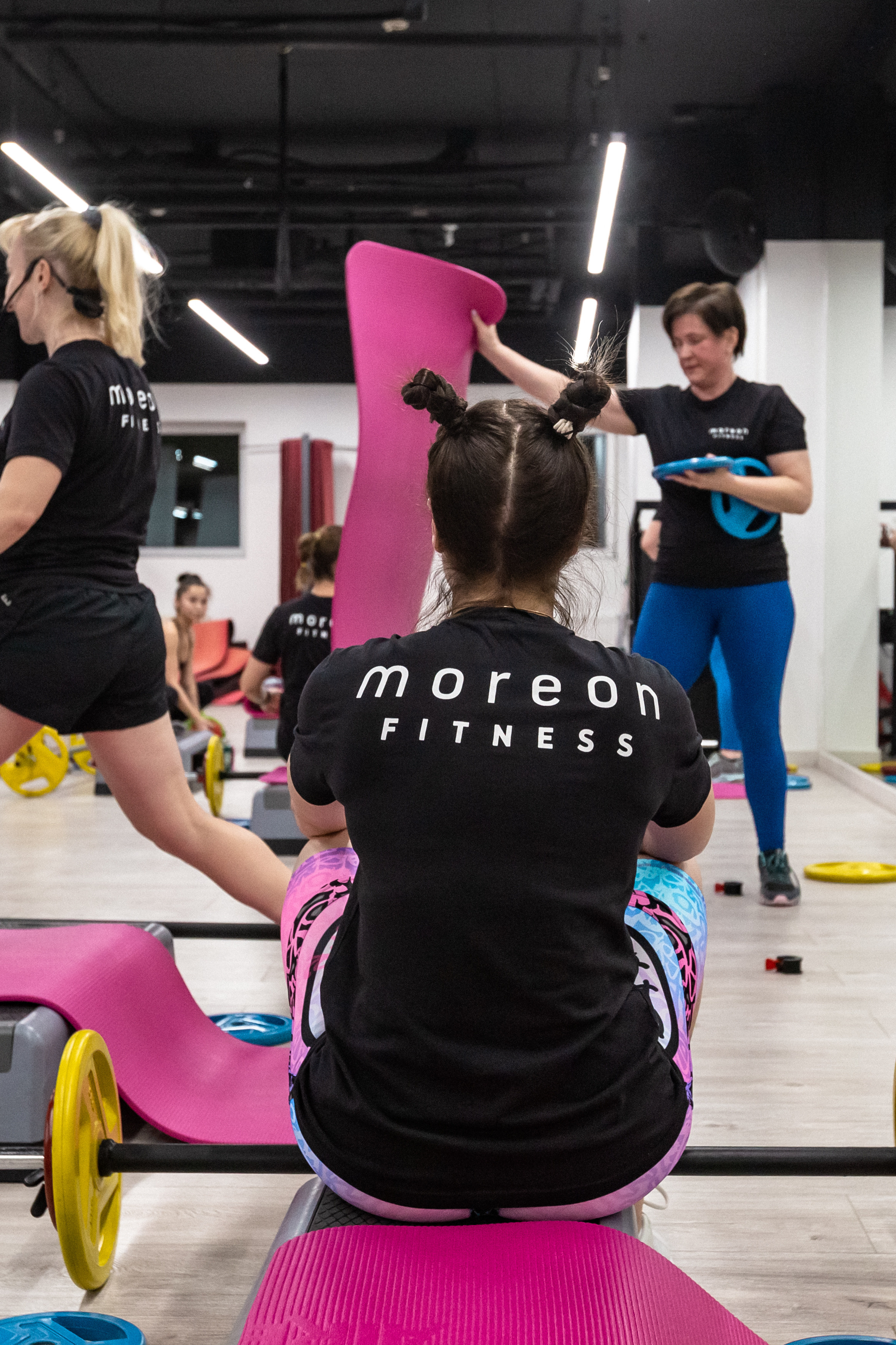 Групповая тренировка кросс-фит