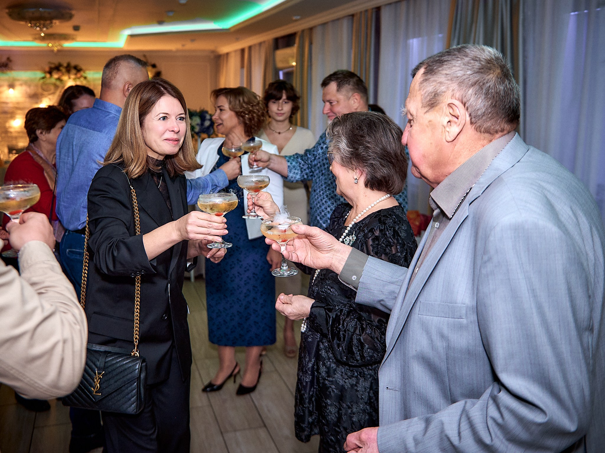 55 лет 💕. Свадебный фотограф, видеограф, рилсмейкер в Санкт-Петербурге и Москве