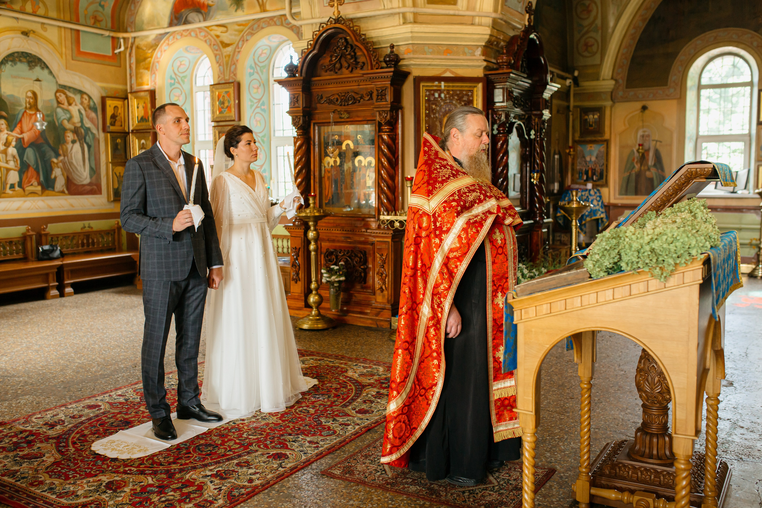 Церковь Покрова Пресвятой Богородицы в Осеченках г. Раменское. Свадебный и семейный фотограф