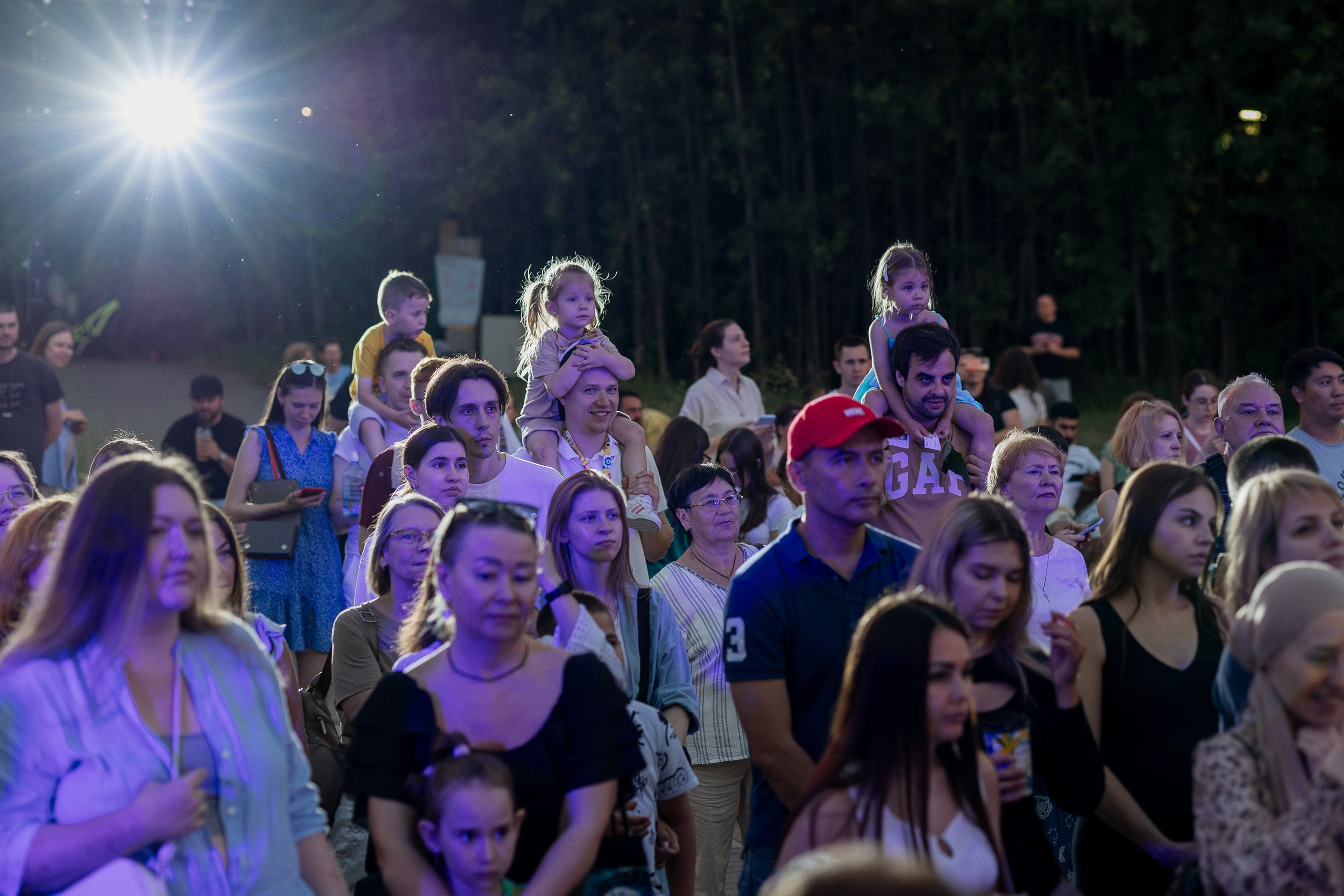 REACTOR Тур. Портретный и репортажный фотограф в Казани Максим Сипачев