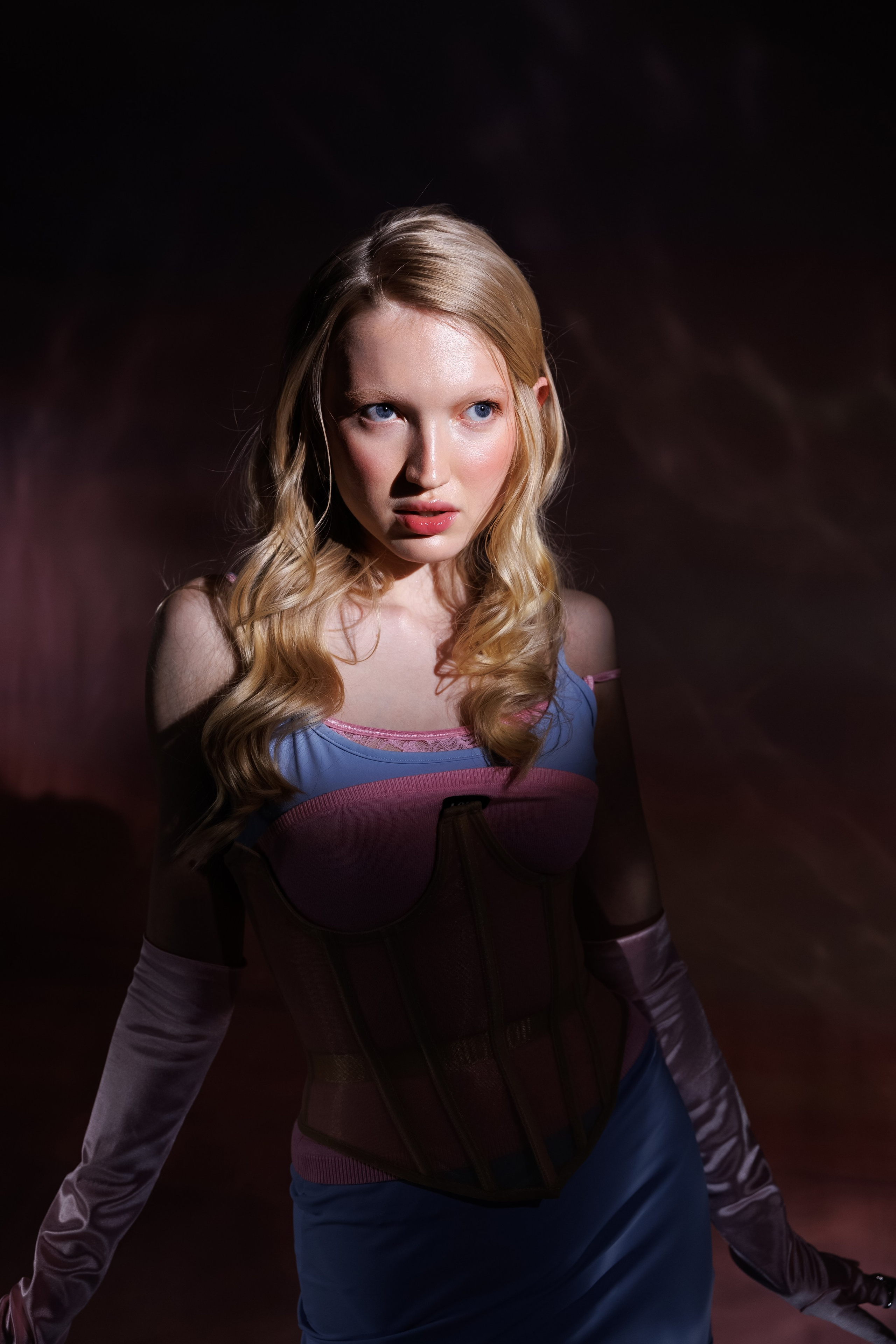 Настя. Студийная съёмка на циклораме. Фотограф в Воронеже Галина Фурсова