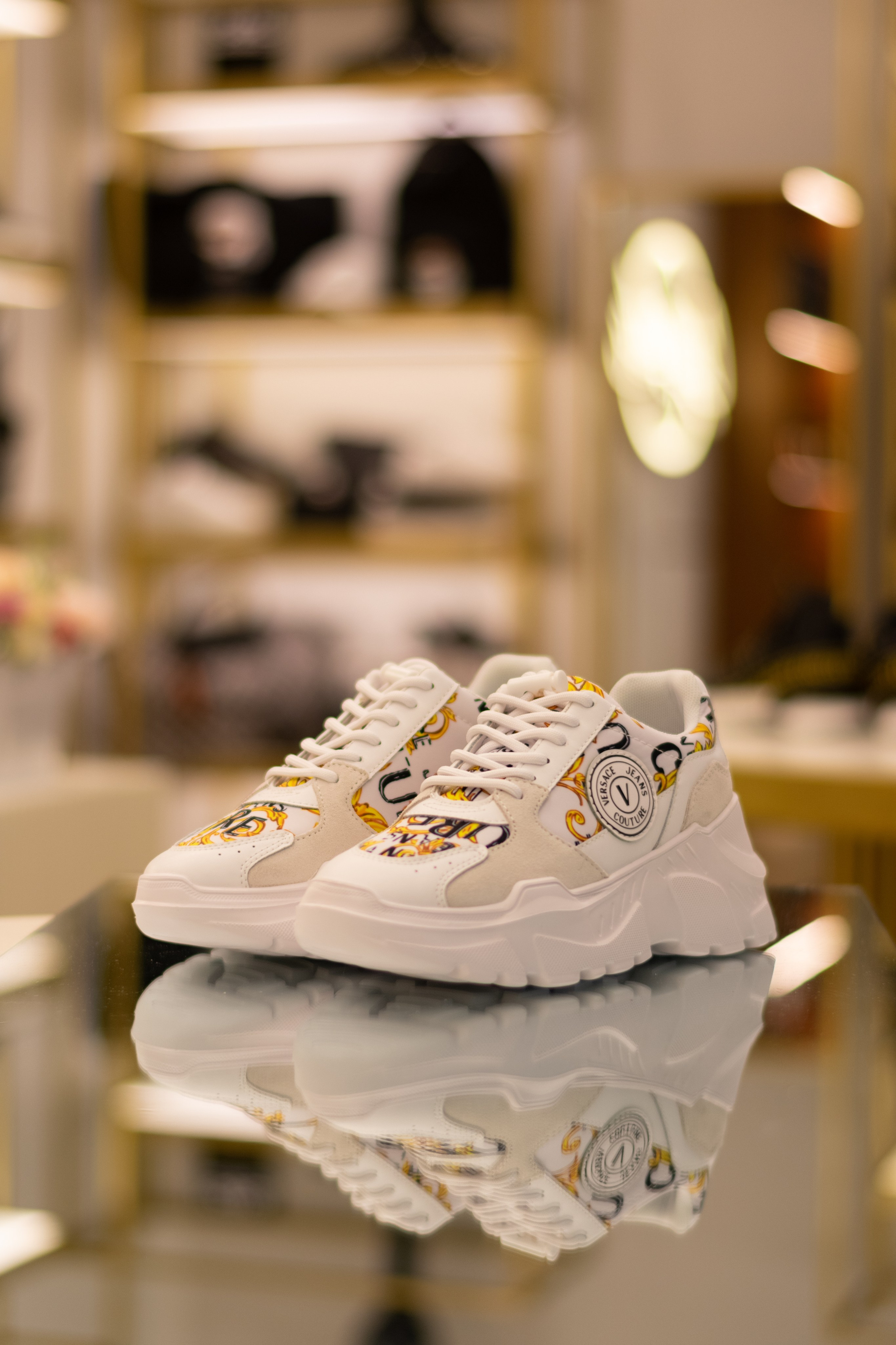 Для организаций. Предметная фотосессия для обувного магазина Capsula. Фотограф/видеограф Богдан Голованов