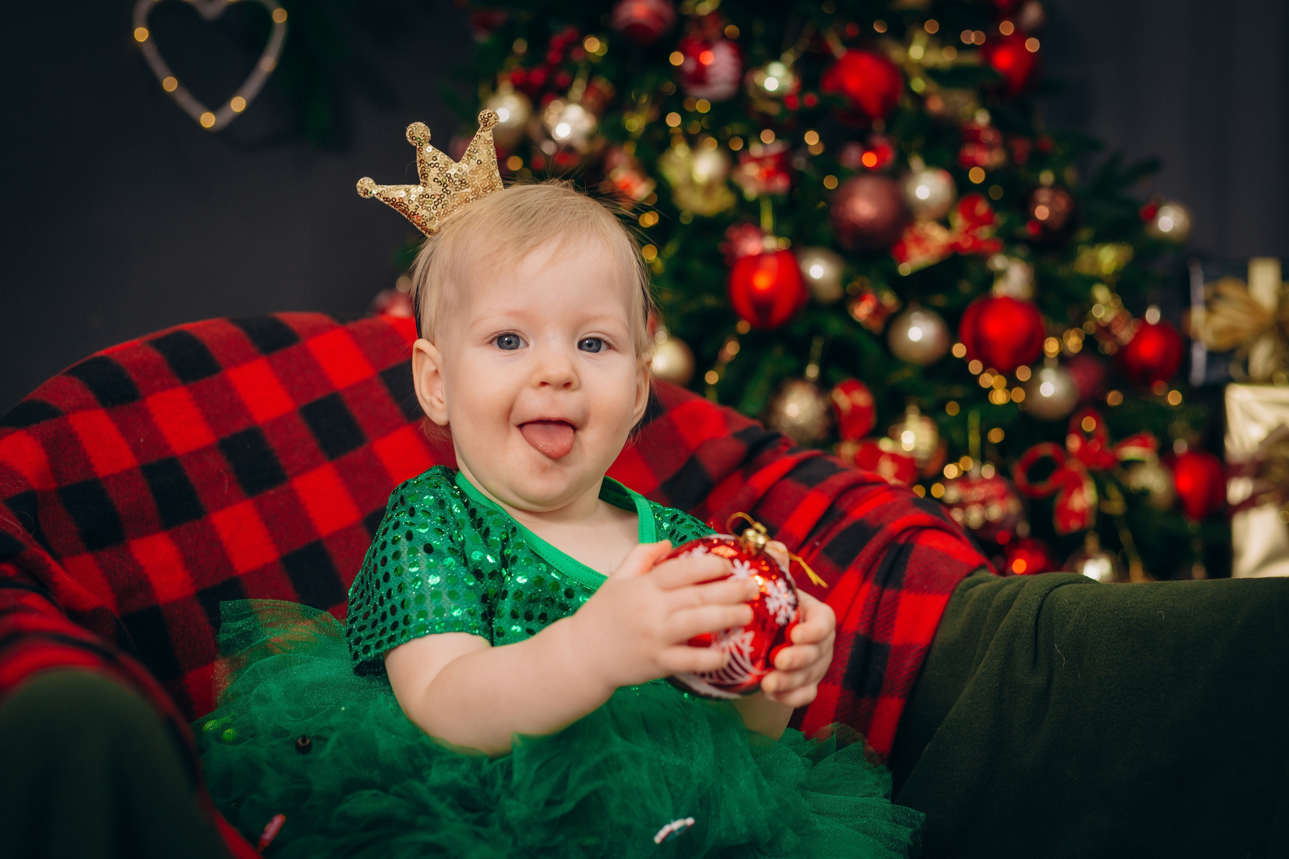 © Фотостудия "Олеся". Все права защищены. "Любое использование или копирование материалов или элементов дизайна сайта допускается только с разрешения правообладателя и со ссылкой на источник".