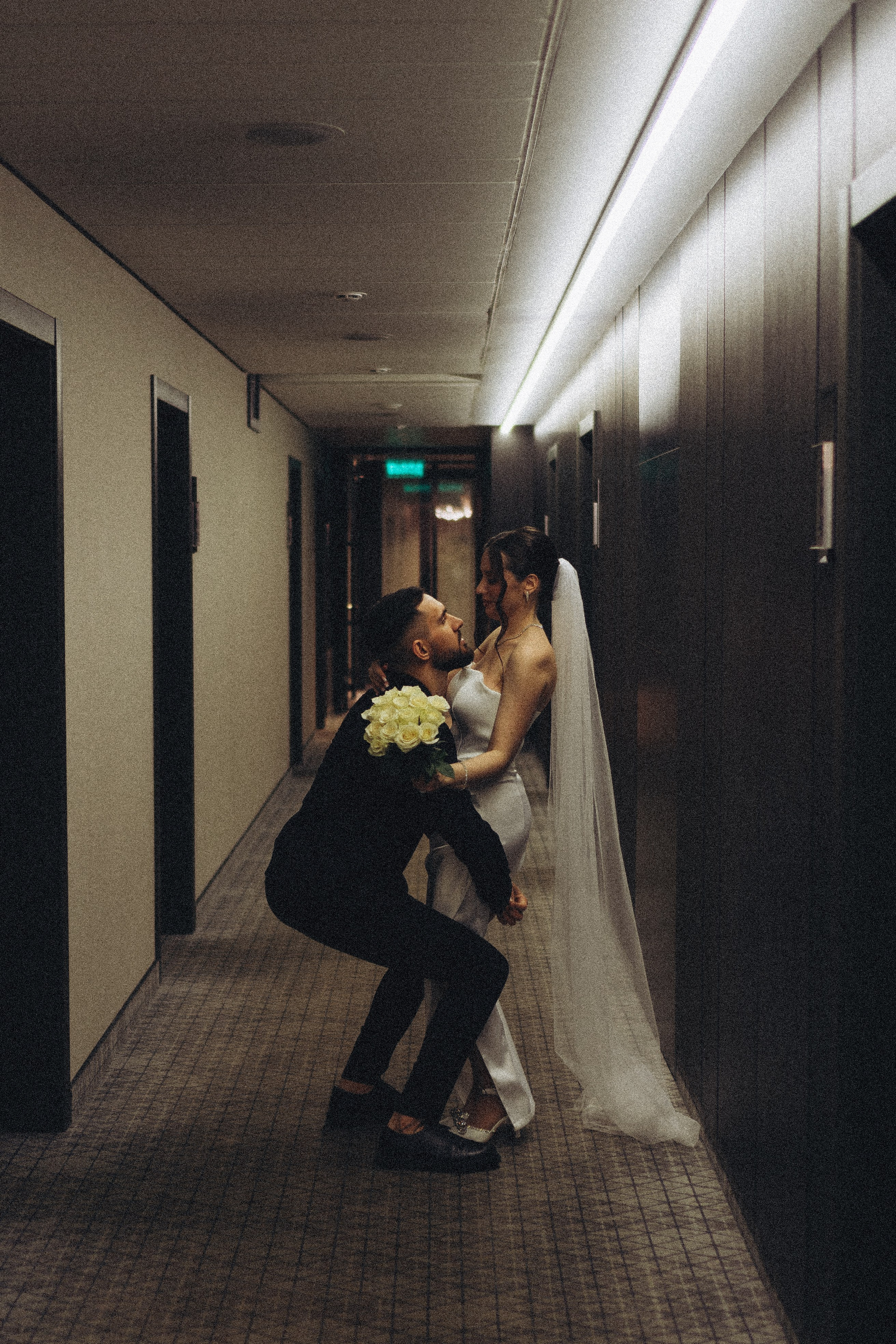 СВАДЕБНАЯ СЬЕМКА СБОРОВ ЖЕНИХА И НЕВЕСТЫ В ОТЕЛЕ И ТАКЖЕ ФОТОСЕССИИЯ В ОТЕЛЕЕ МЕГАПОЛИС БРЯНСК. Профессиональный фотограф, Санкт-Петербург — Виктория Богомолова