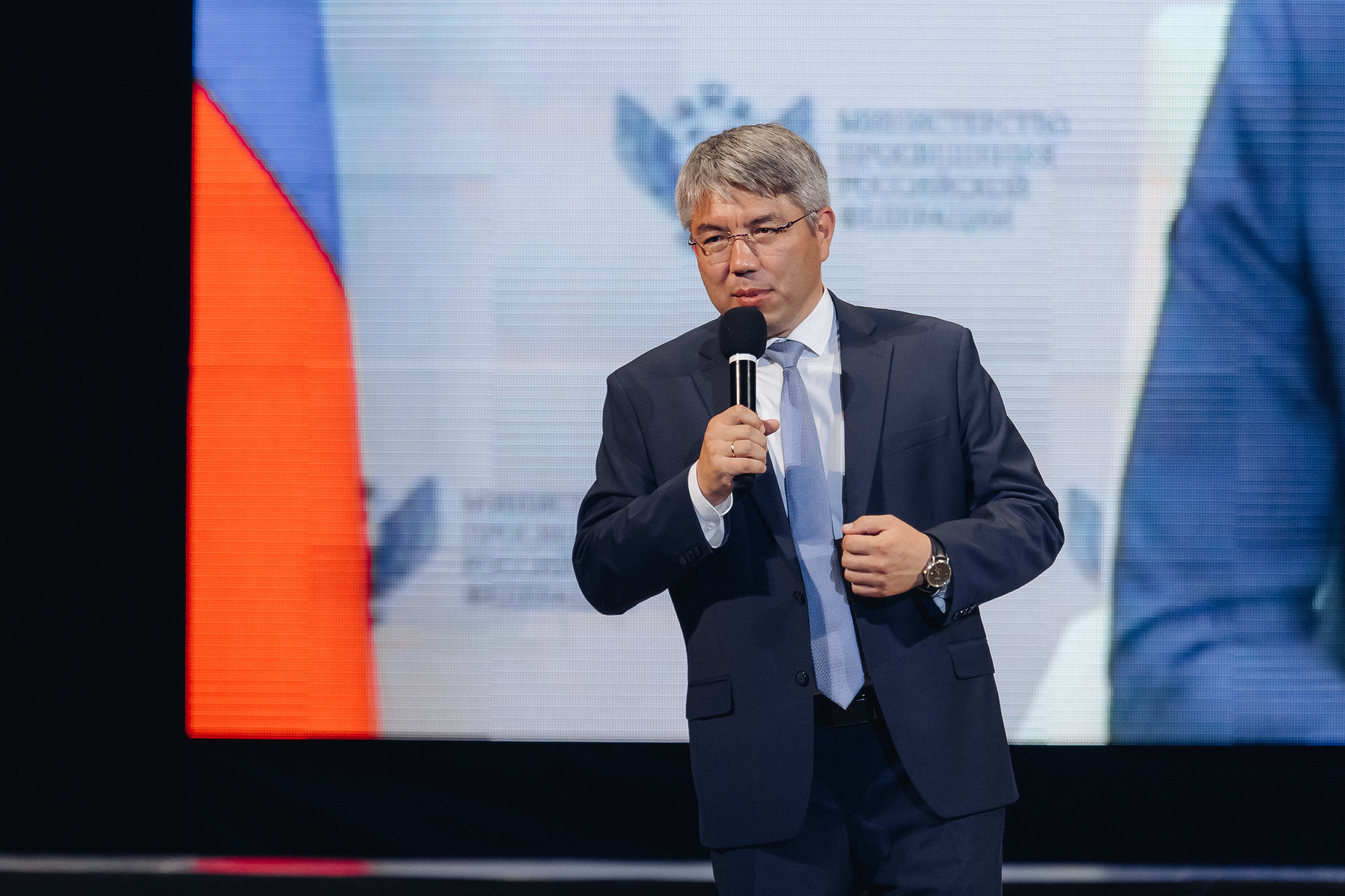 Лучший учитель родного языка и литературы 2025. Свадебный и семейный фотограф в Улан-Удэ