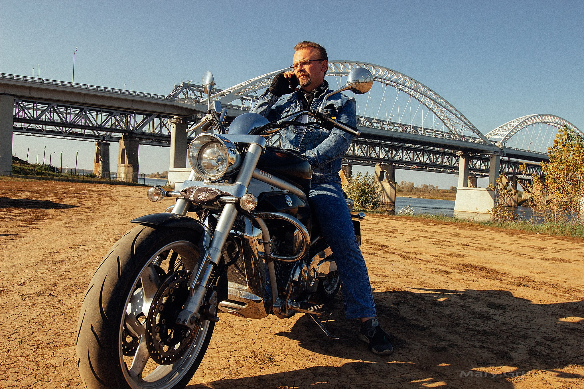 Дмитрий с мотоциклом. Детский и семейный фотограф, фотограф мероприятий Нижний Новгород