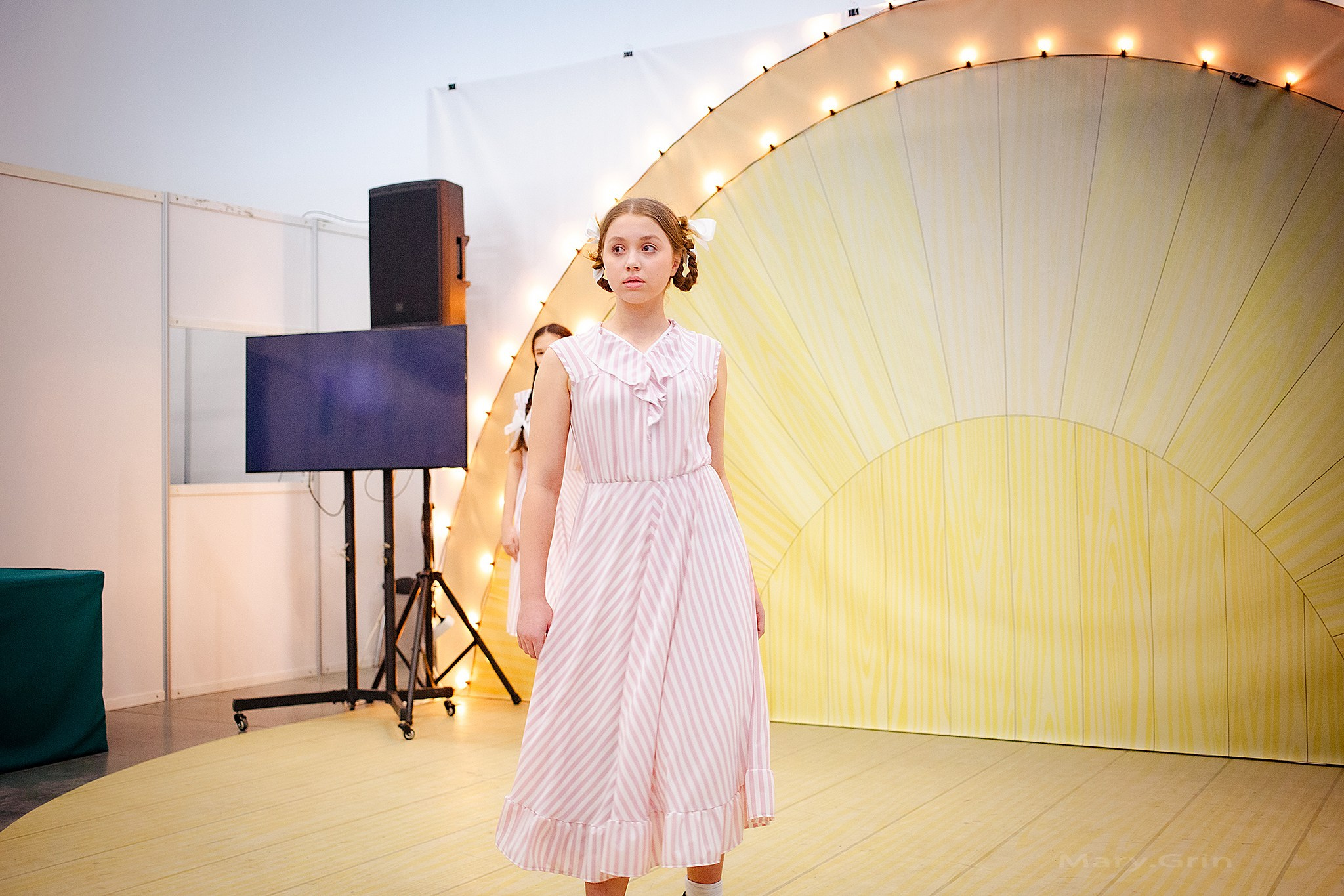 Показ моды 40х лет. Православная ярмарка 2025. Детский и семейный фотограф, фотограф мероприятий Нижний Новгород