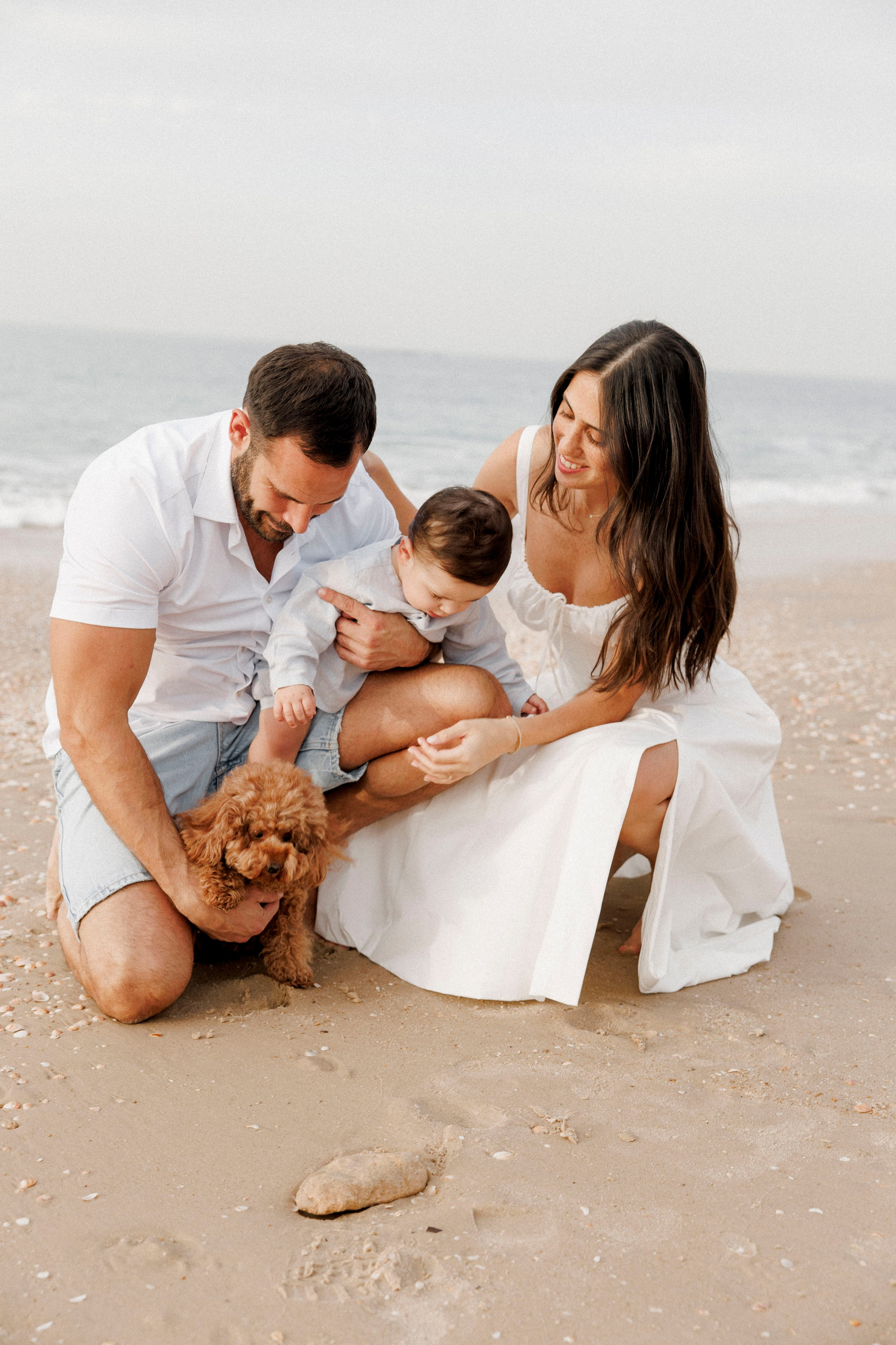 First year family photos near the sea. Главная