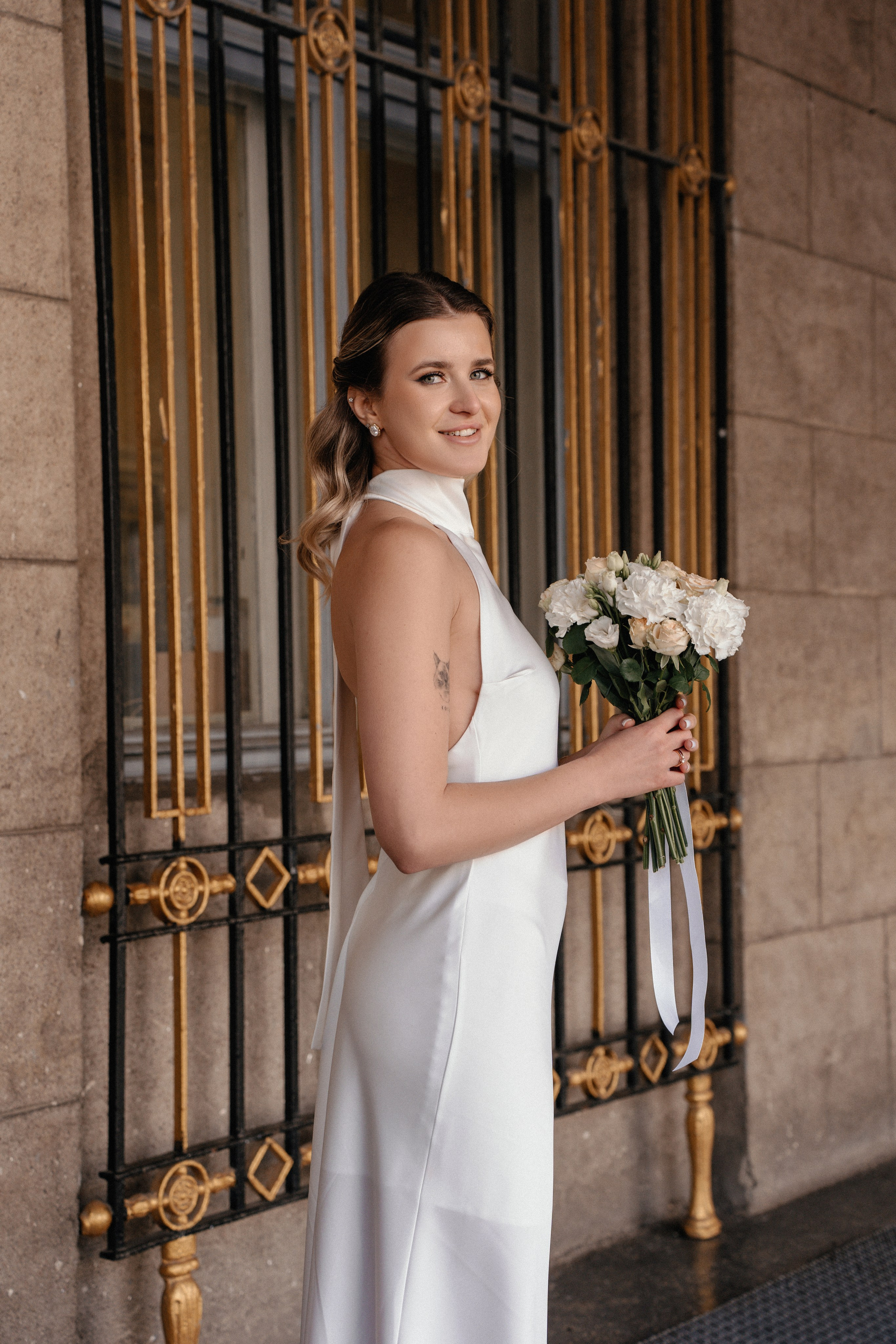 Любовь в одном знаменитом подъезде Минска. Ваш семейный фотограф в Минске — Вика Трегубова