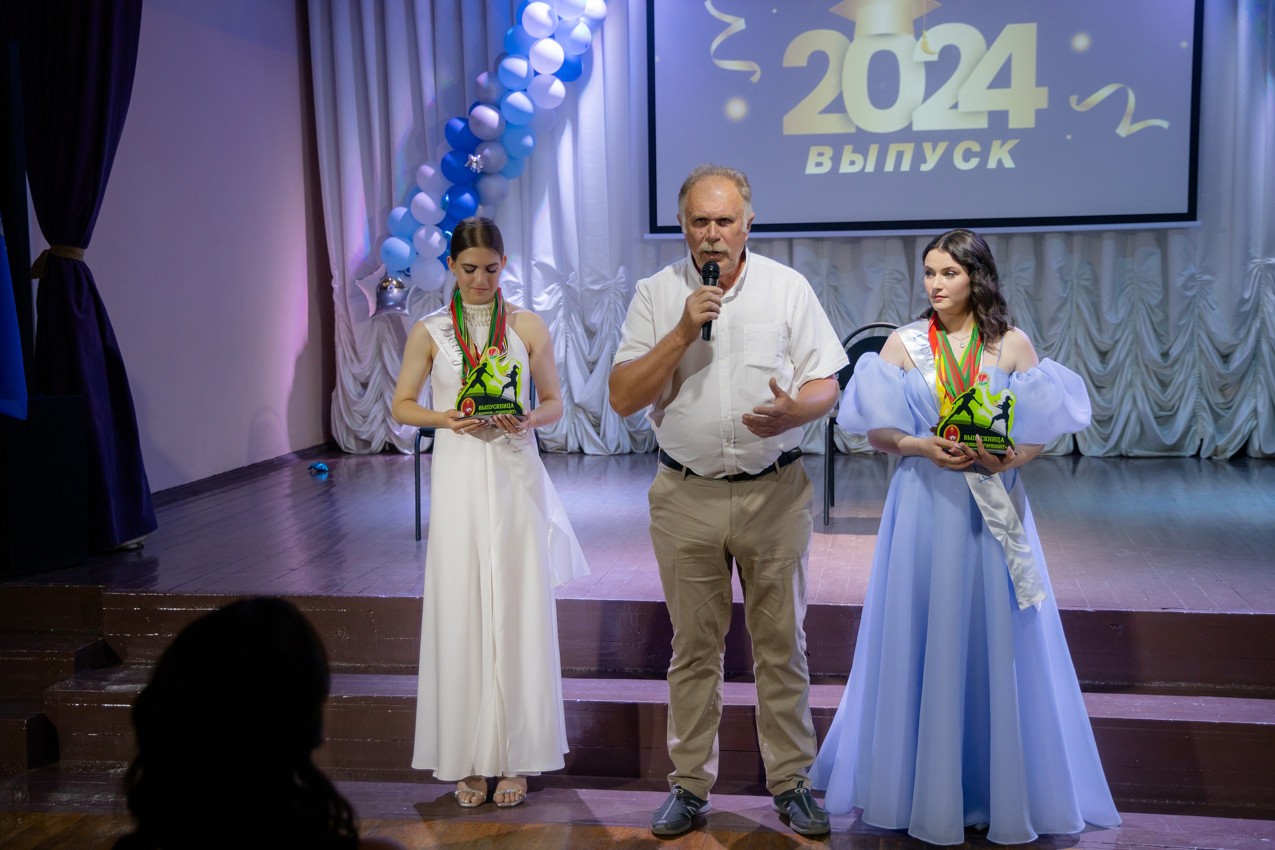Школьный выпускной 2024 год в Соколе (Минск). Свадебный фотограф в Минске/Беларуси Сергей Спиридонов
