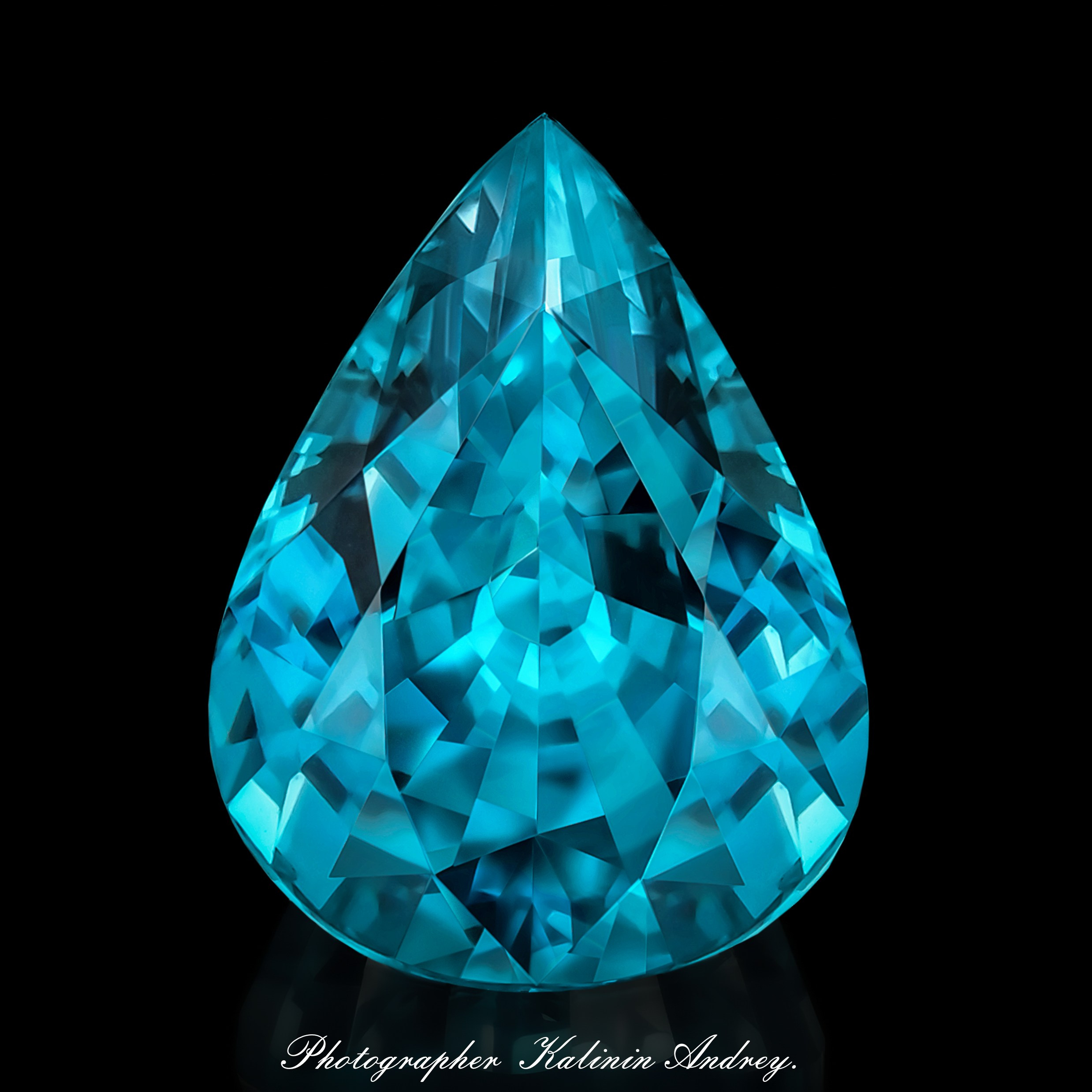 Профессиональная уникальная рекламная фотосъёмка драгоценных в Москве  тел +7 966-003-13-07. Высококачественная профессиональная рекламная фотосъёмка ювелирных украшений, драгоценных камней в Москве. Обучение, консультация