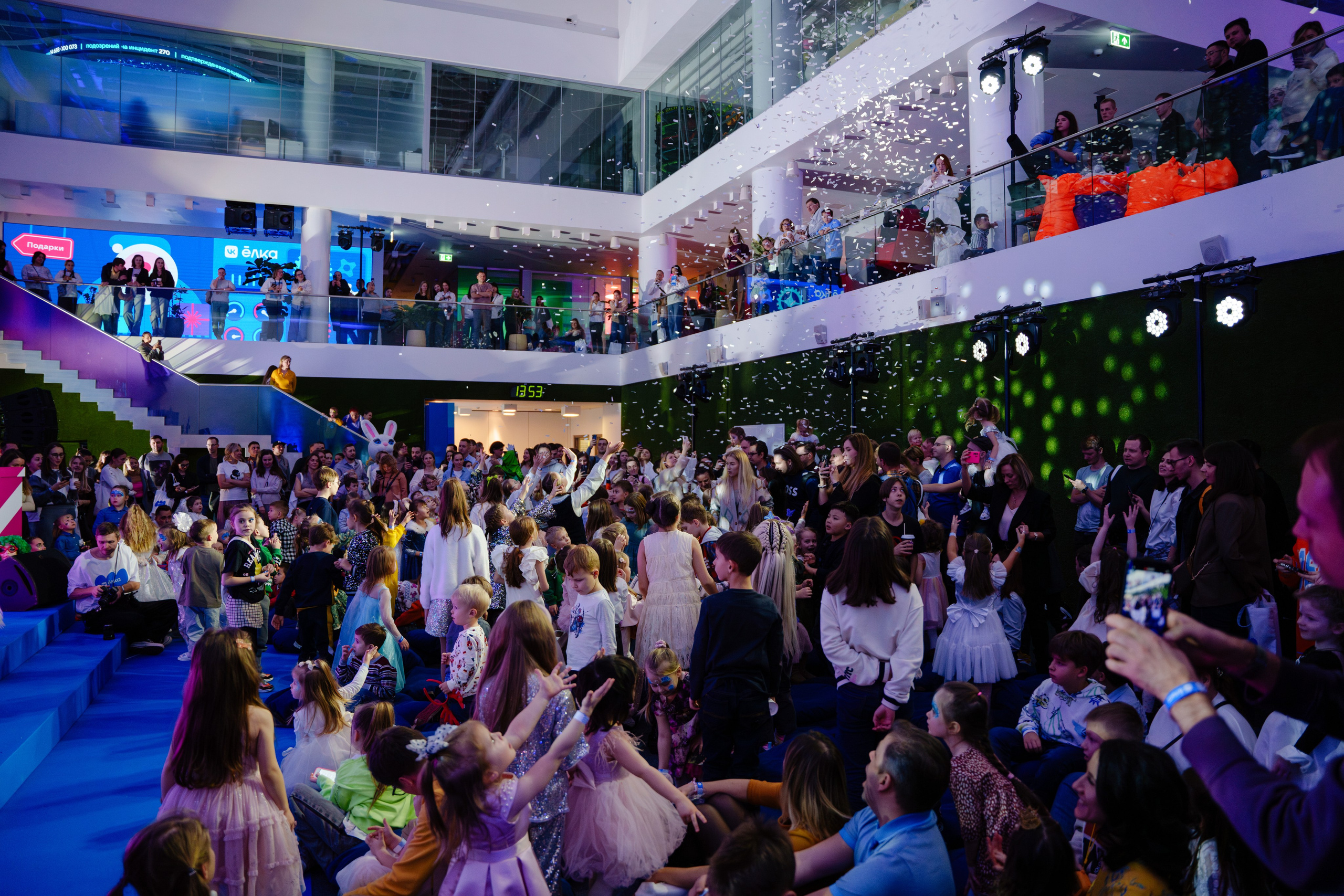 Репортажный фотограф VK Елка. Репортажный фотограф Москва Сергей Дружинин