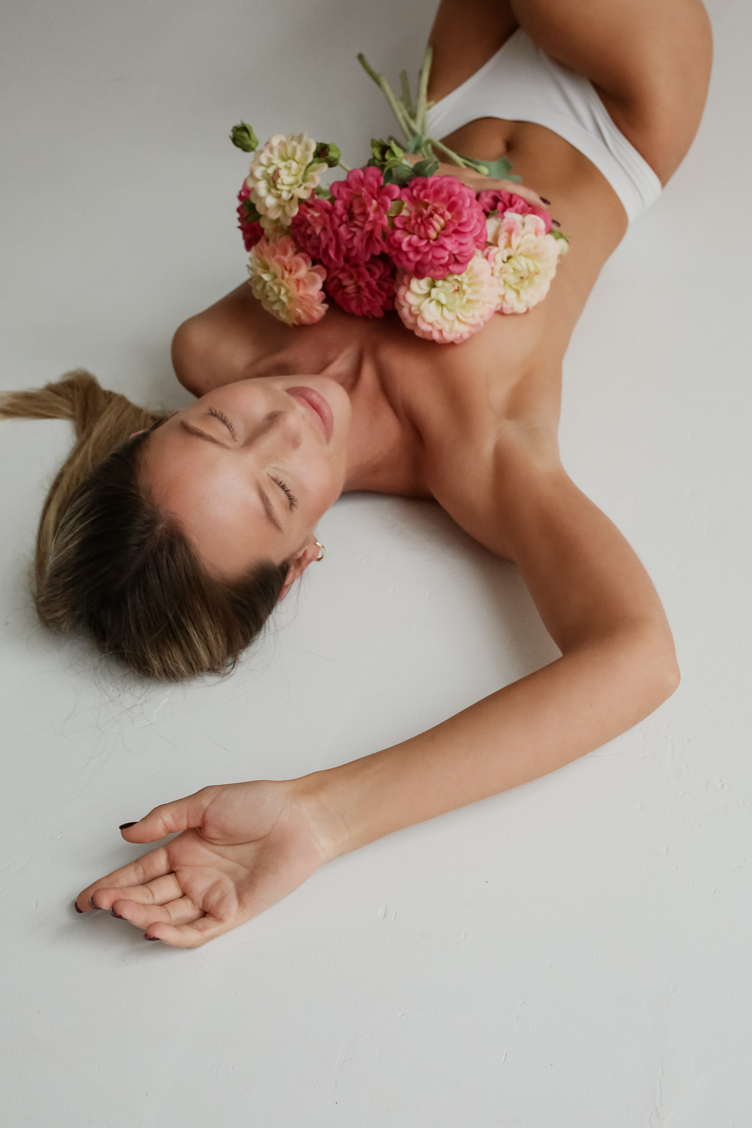 Контент съемка для косметологической клиники Эстетика. Бренд, контент фотограф в Волгограде Елена Даньшина