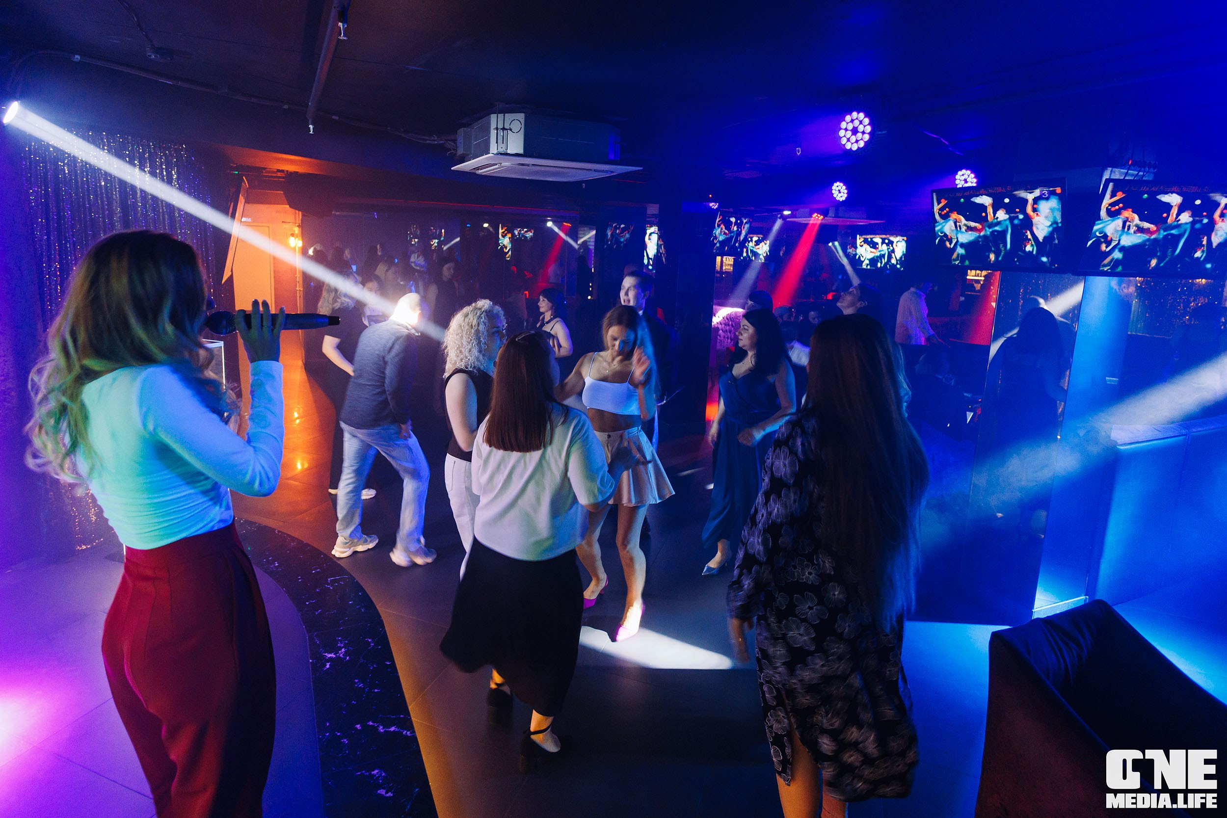 Фоторепортаж из караоке-клуба Эйфория. One Media Life: фоторепортажи, фотоотчеты с мероприятий и заведений