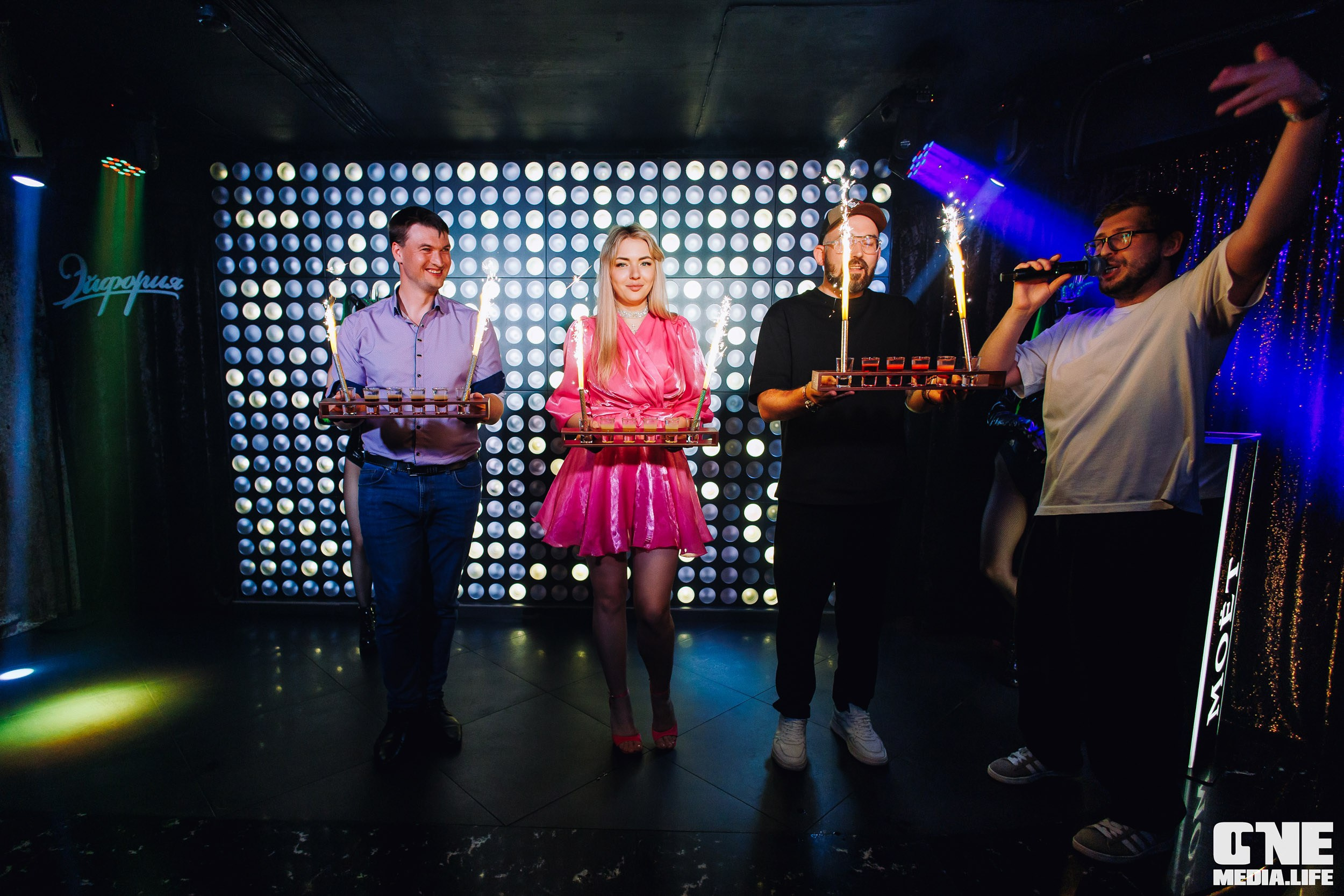 Фоторепортаж из караоке-клуба Эйфория. One Media Life: фоторепортажи, фотоотчеты с мероприятий и заведений