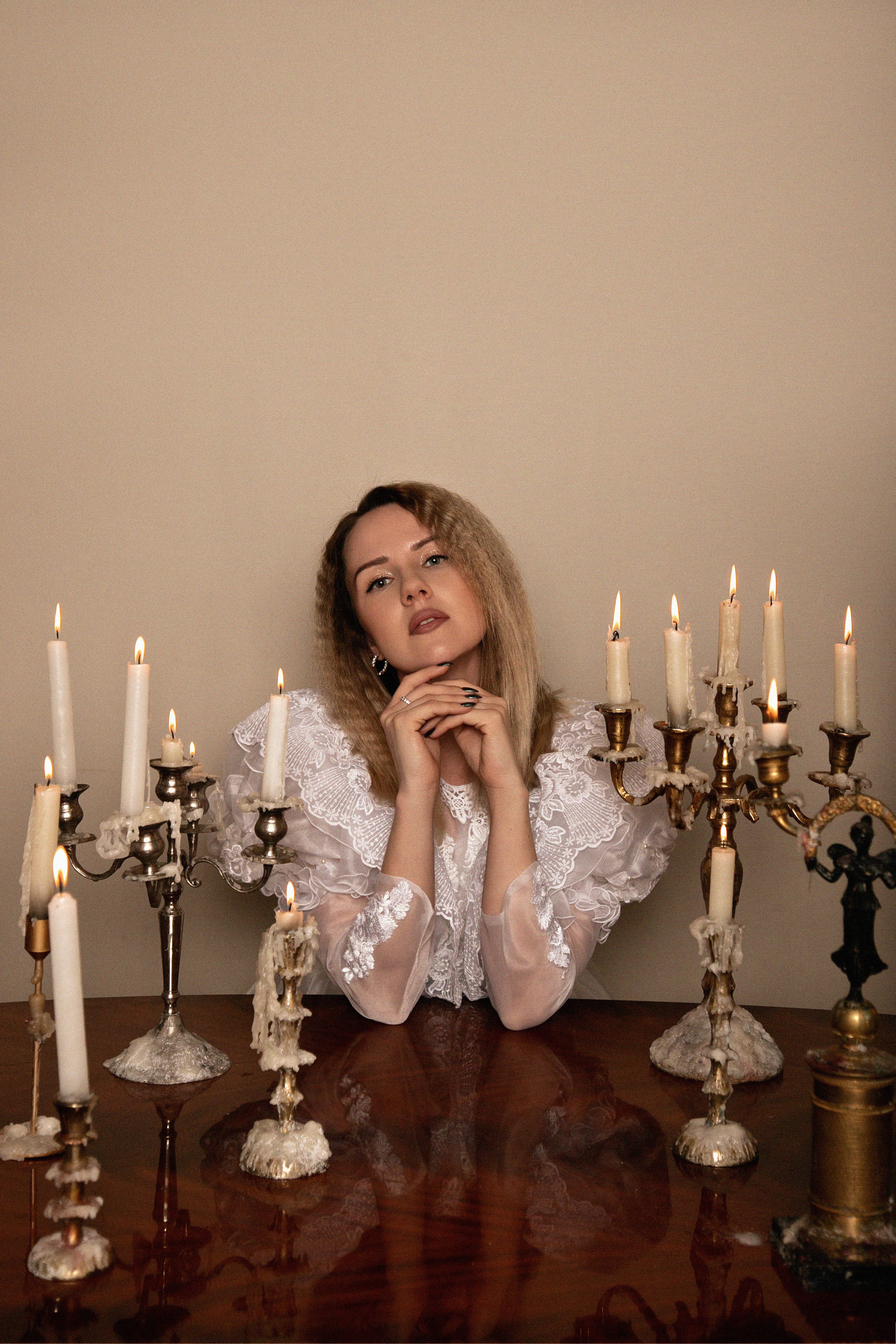 Женская фотосессия в особняке XIX века. Профессиональный фотограф в Москве