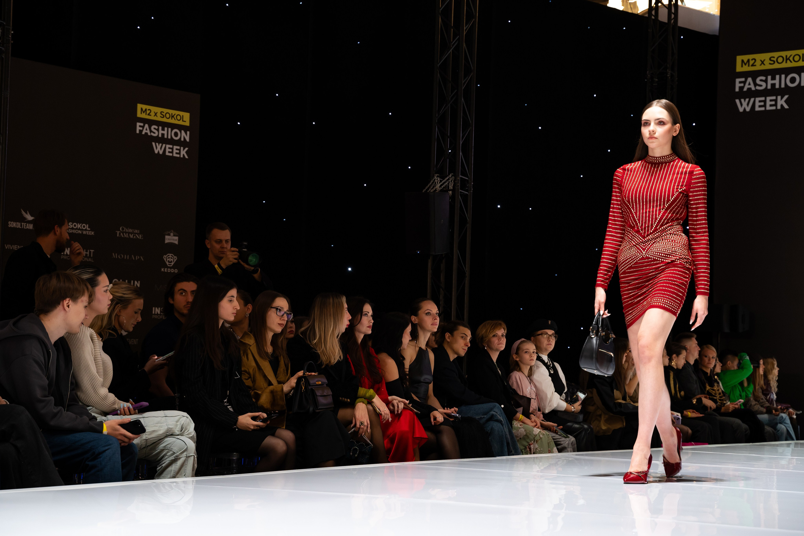 Показ SOKOL FASHION WEEK 2024. Фотограф женского портрета и репортажной съёмки Алексеева Анна г. Москва