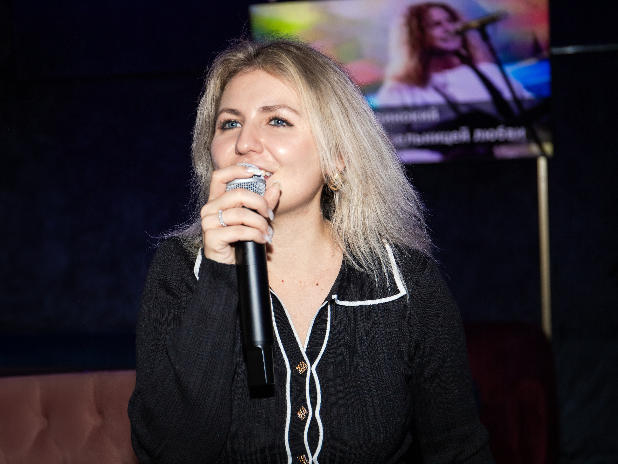 Репортажка из кальян-бара. Свадебный и семейный фотограф в Москве Мила Широких