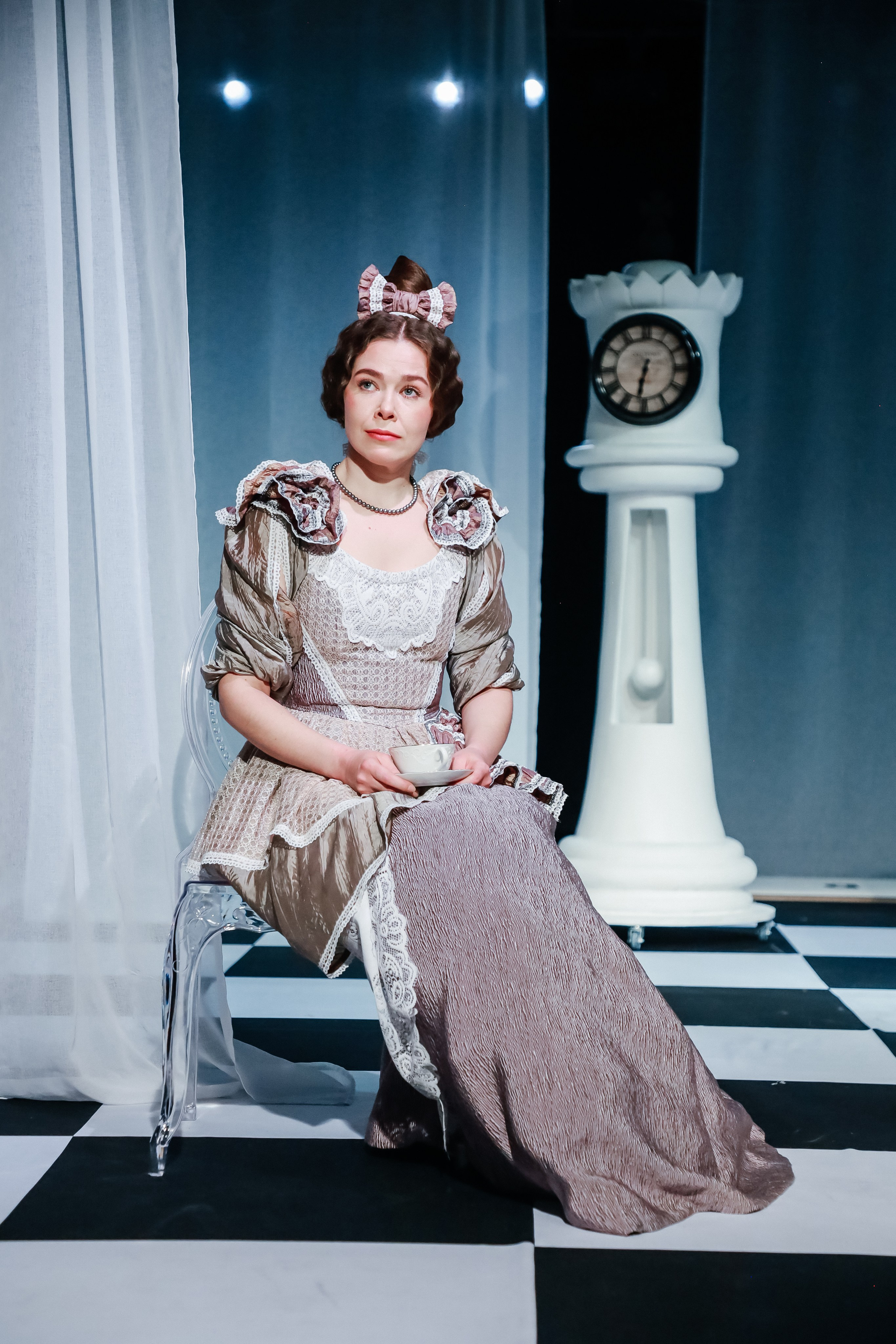 «Дядюшкин сон». Молодёжный театр алтая. Режиссер Дарья Камошина. Фоторепортаж. Театральная фотосъёмка